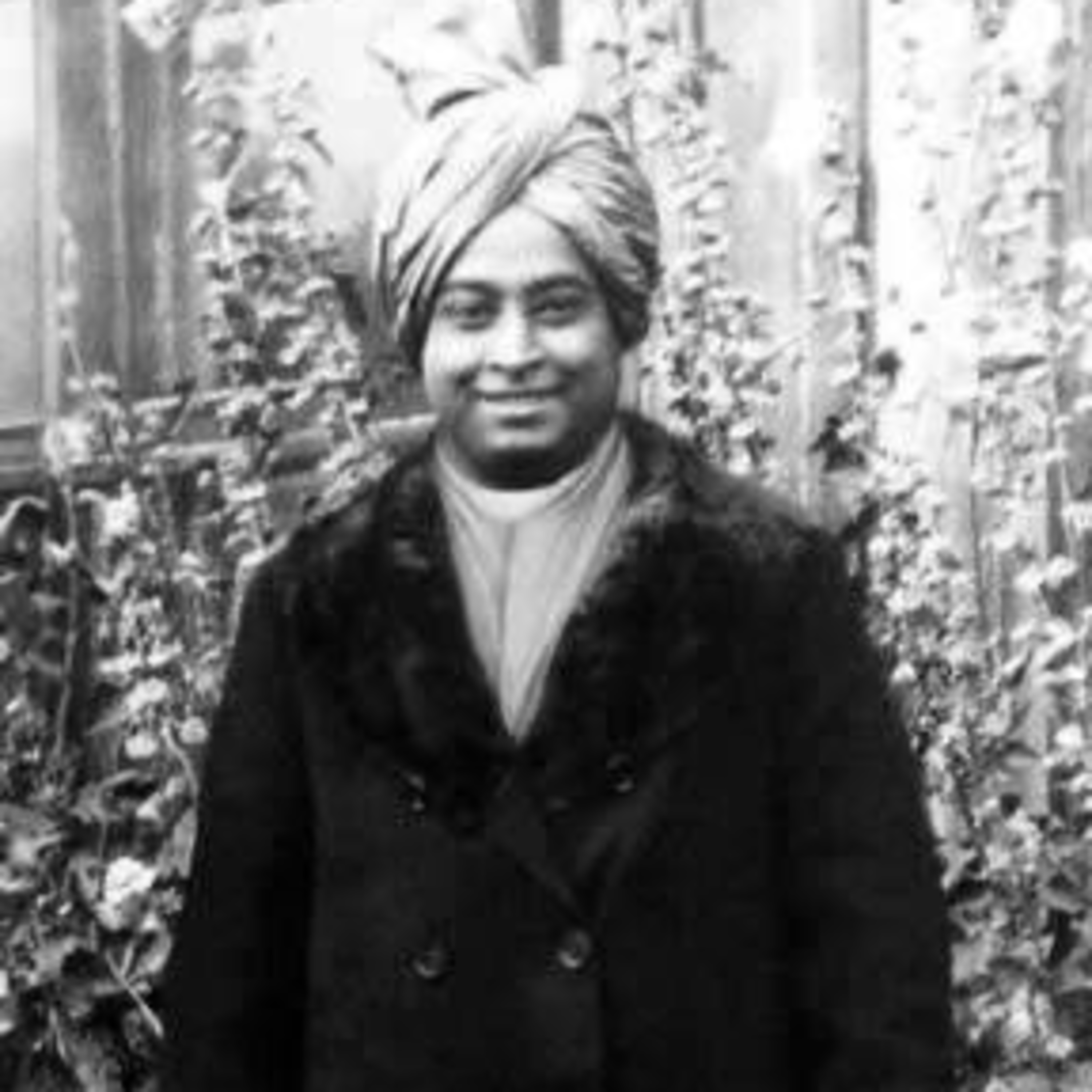 #04 Paramahansa Yogananda - On the Dream-Nature of the World episode artwork