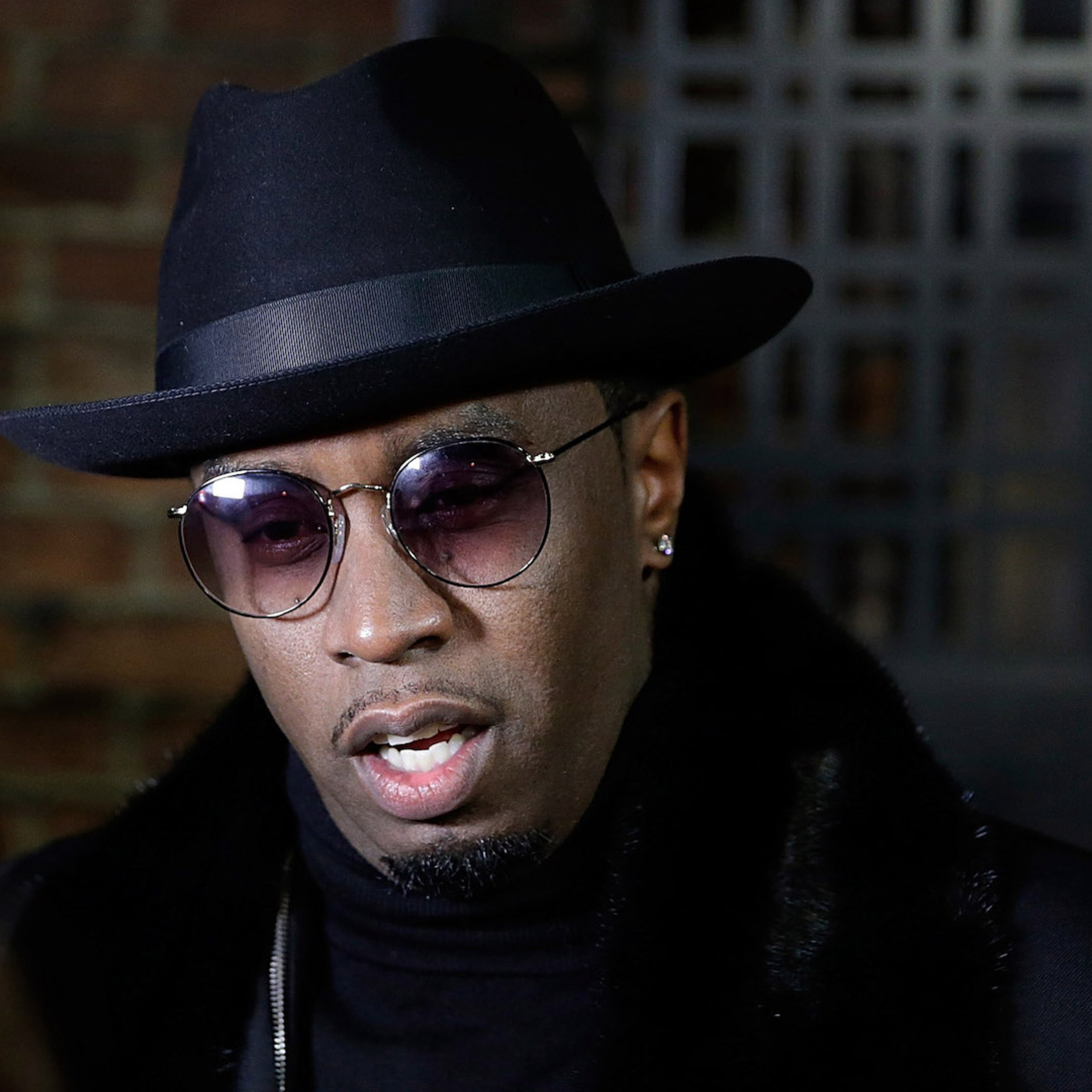 Sean Combs (Diddy) Is Suing Ciroc & DeLeon Owner For Racial Discrimination? Smallhats Played Him! episode artwork