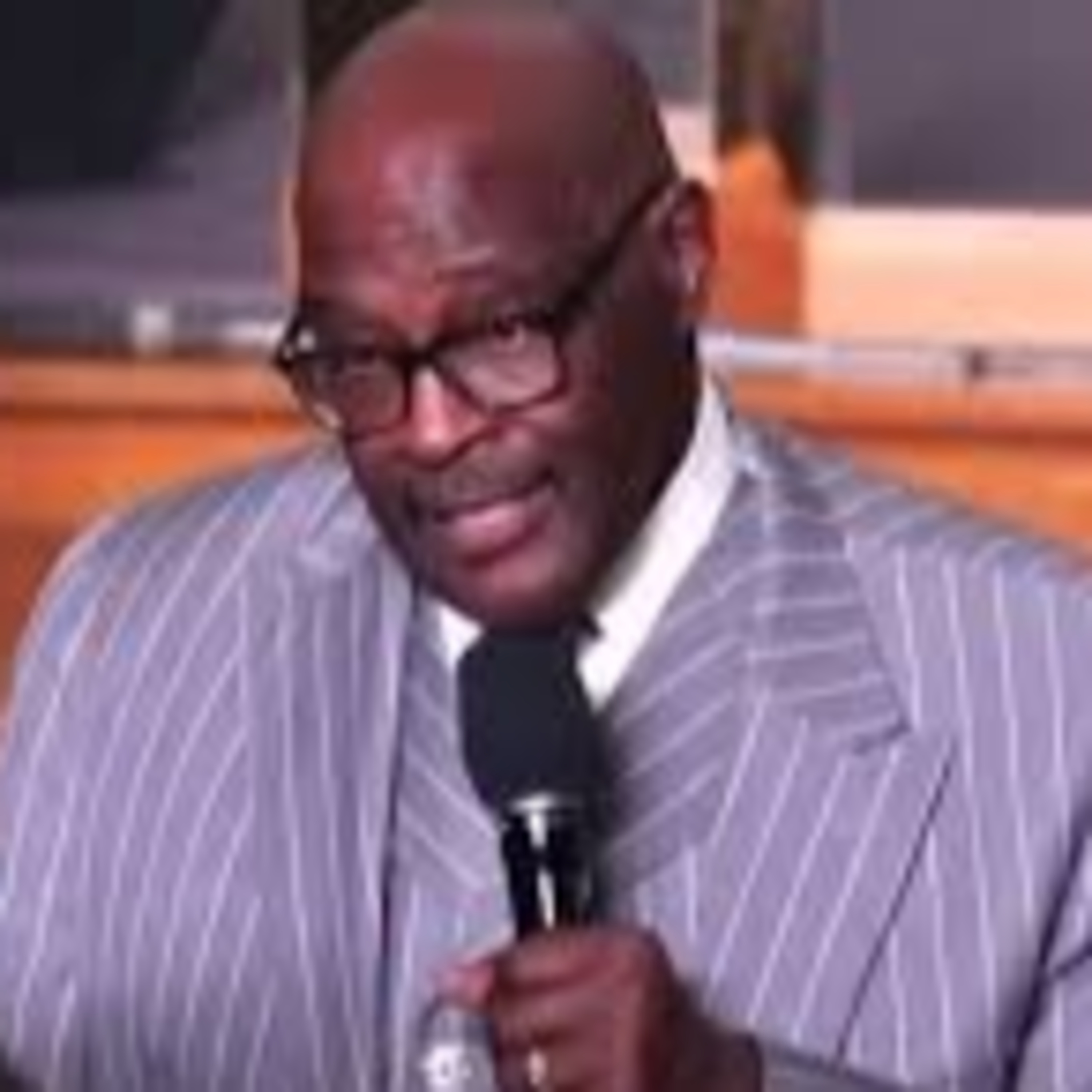 Passa Porkchop Marvin Winans CORRECTS Member For Standing In The Wrong DONATION Line! episode artwork