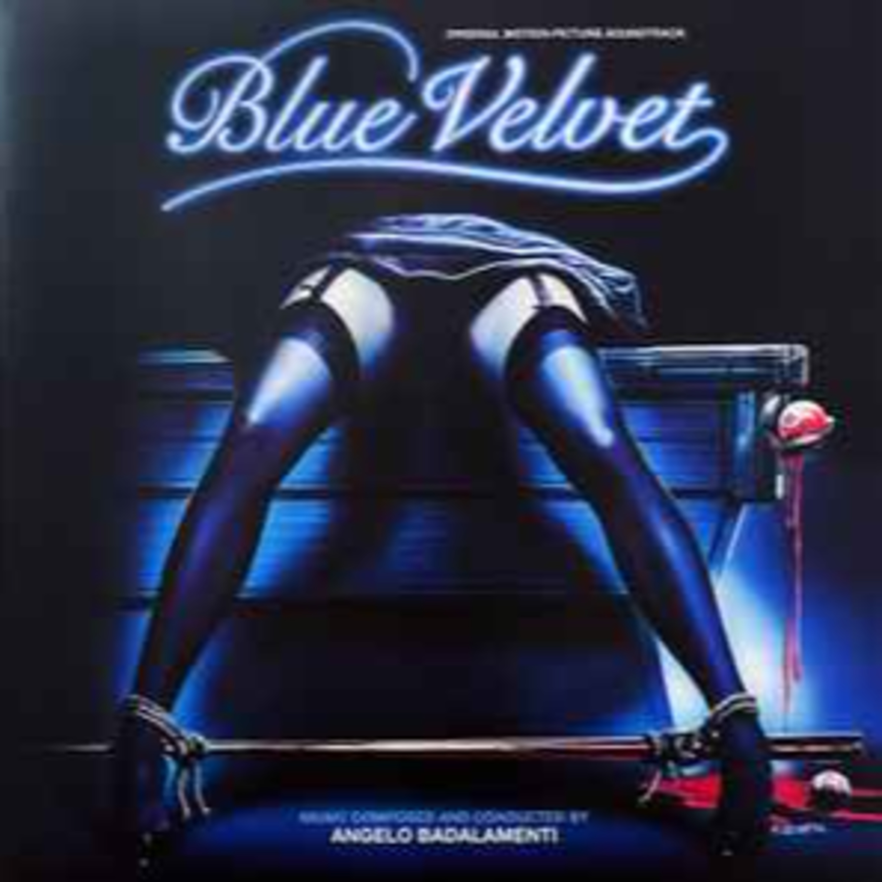 74: Blue Velvet (Film and Vinyl Edition) w/The Bear episode artwork