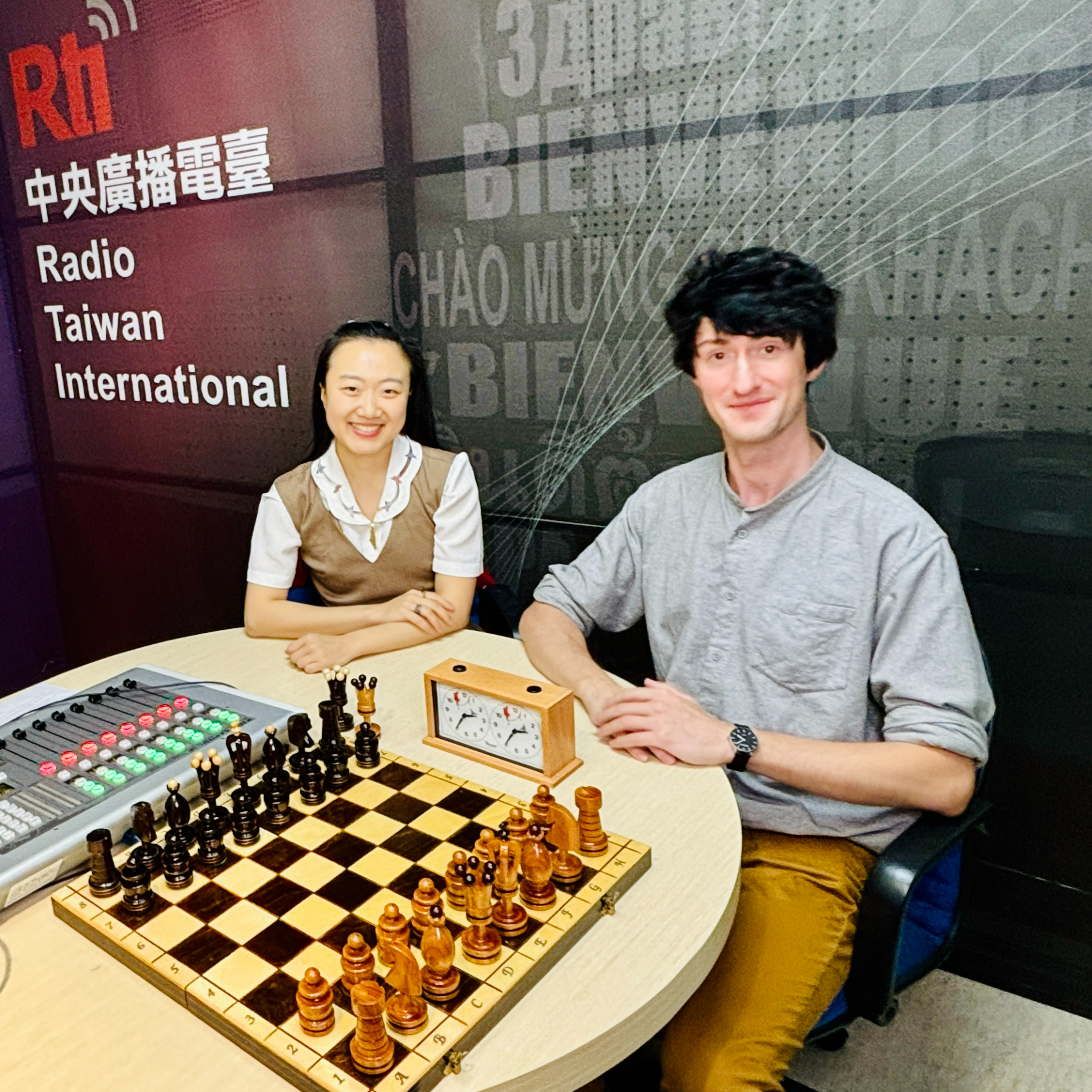 The Queen's Gambit - How good is it? ft. Grzegorz Sienkiewicz