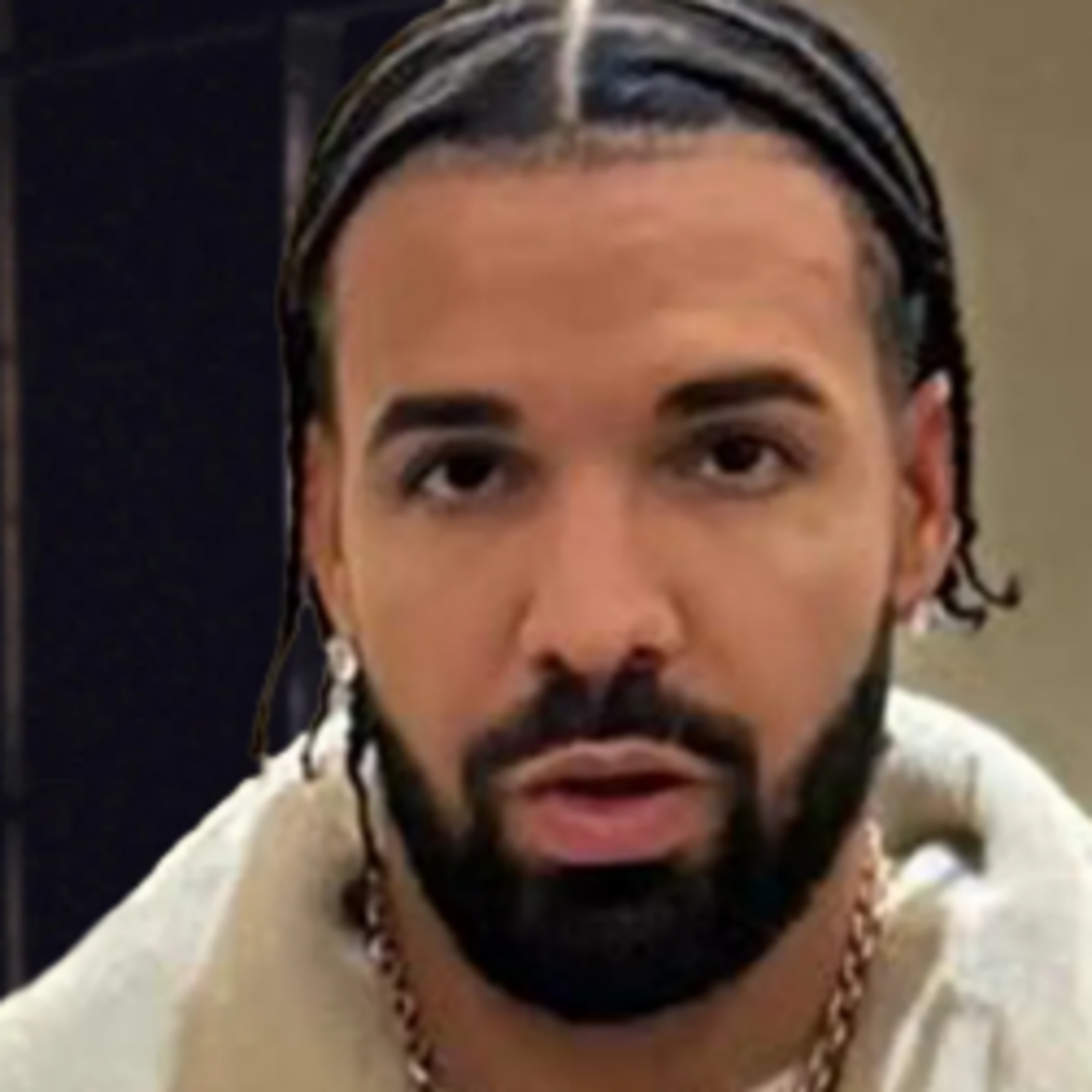 Cassie now getting sued by the ESC#RTS for giving them DISEAZE n S#X TRAFFICKIN EM! 5⁄30