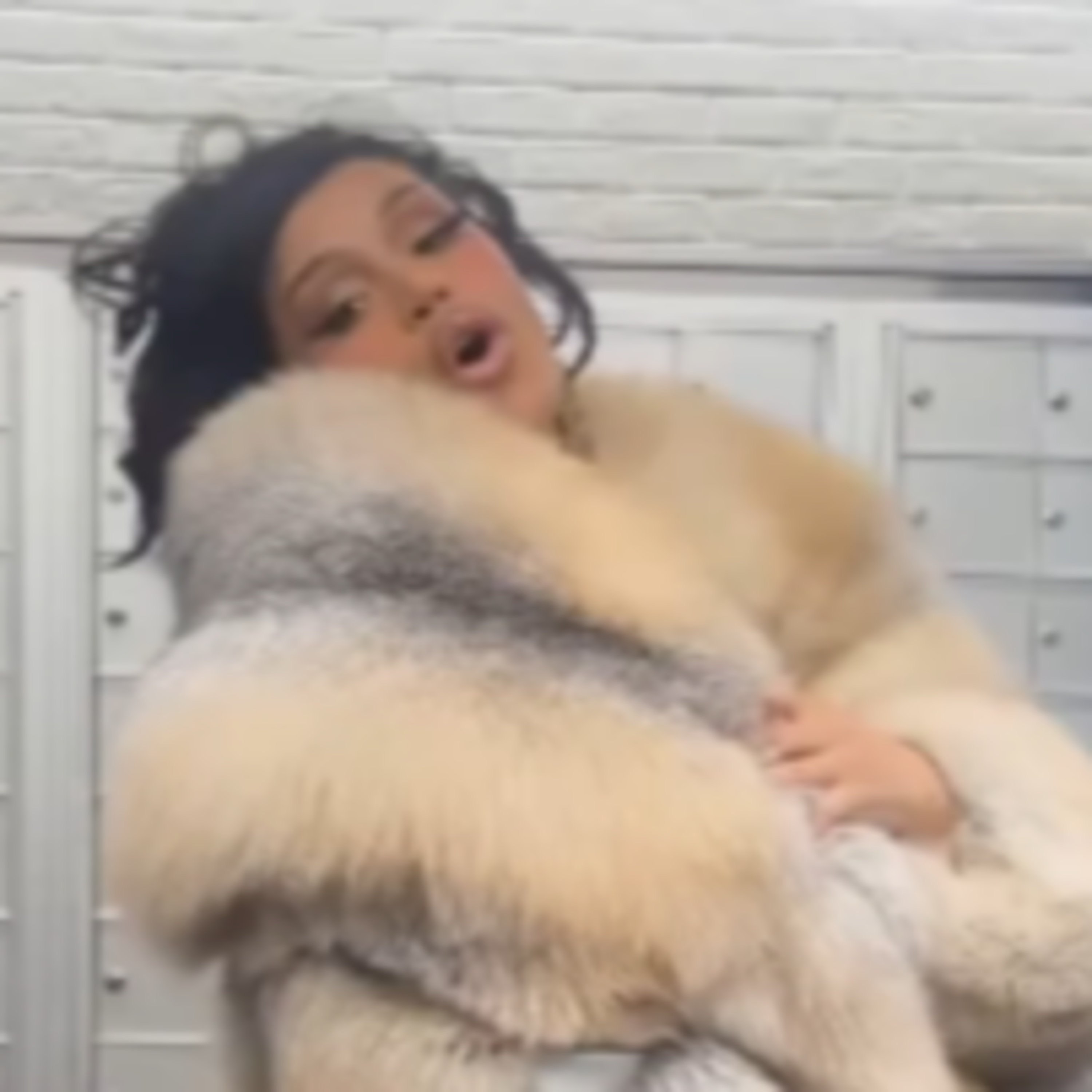 Drake open store on Amazon. Nicki Minaj Clowns Dr Umar. Judge Scolds Halle Bailey in DDG case.