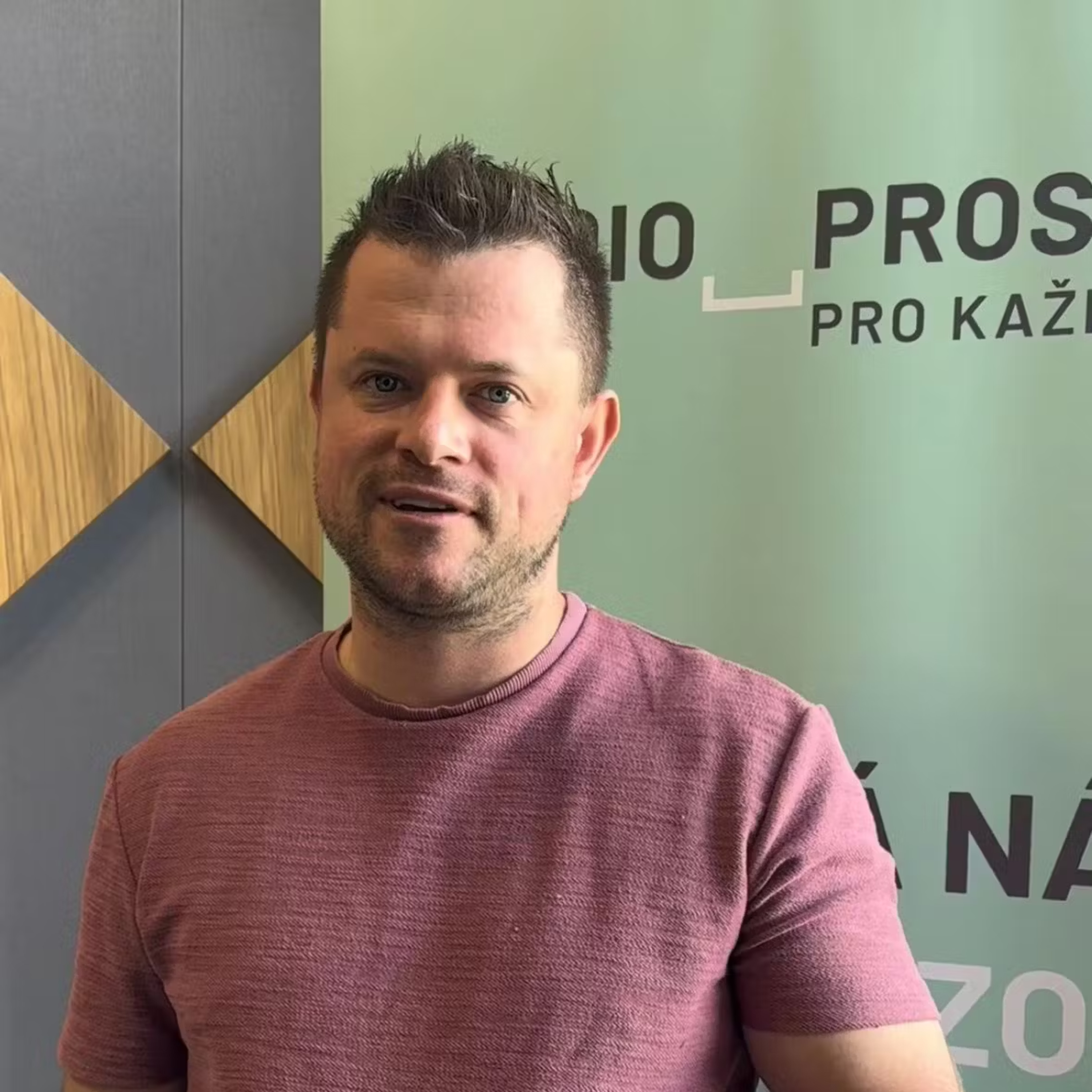 Jiří Hrachový: Mistři na učňáku jedou podle starých norem, pro děti jsou to tři ztracené roky episode artwork