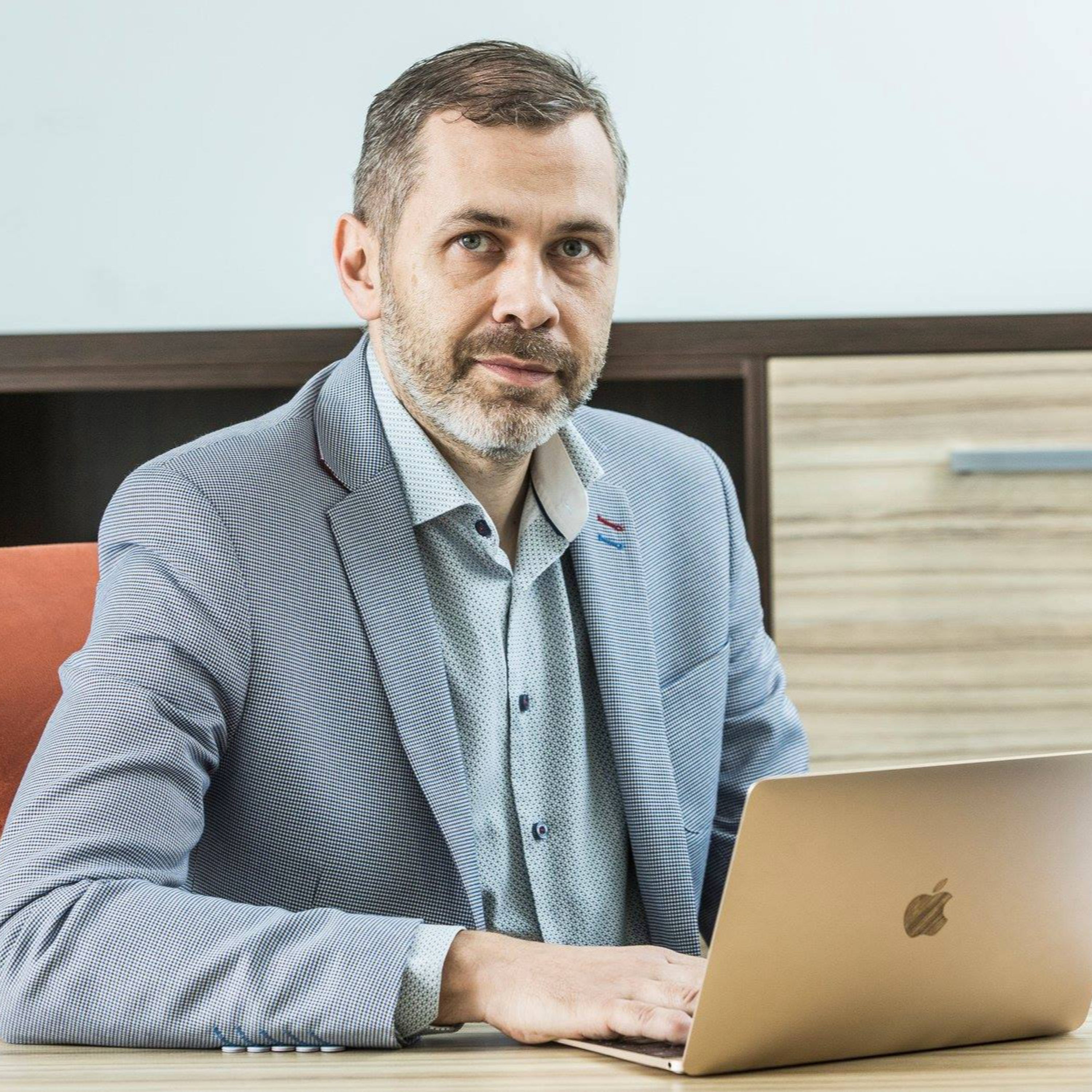 Obezitolog Evžen Machytka: Rychlá chůze nebo pomalý běh je důležitý pro udržení váhového úbytku. Pokud chceme zhubnout, soustřeďme se na stravu episode artwork