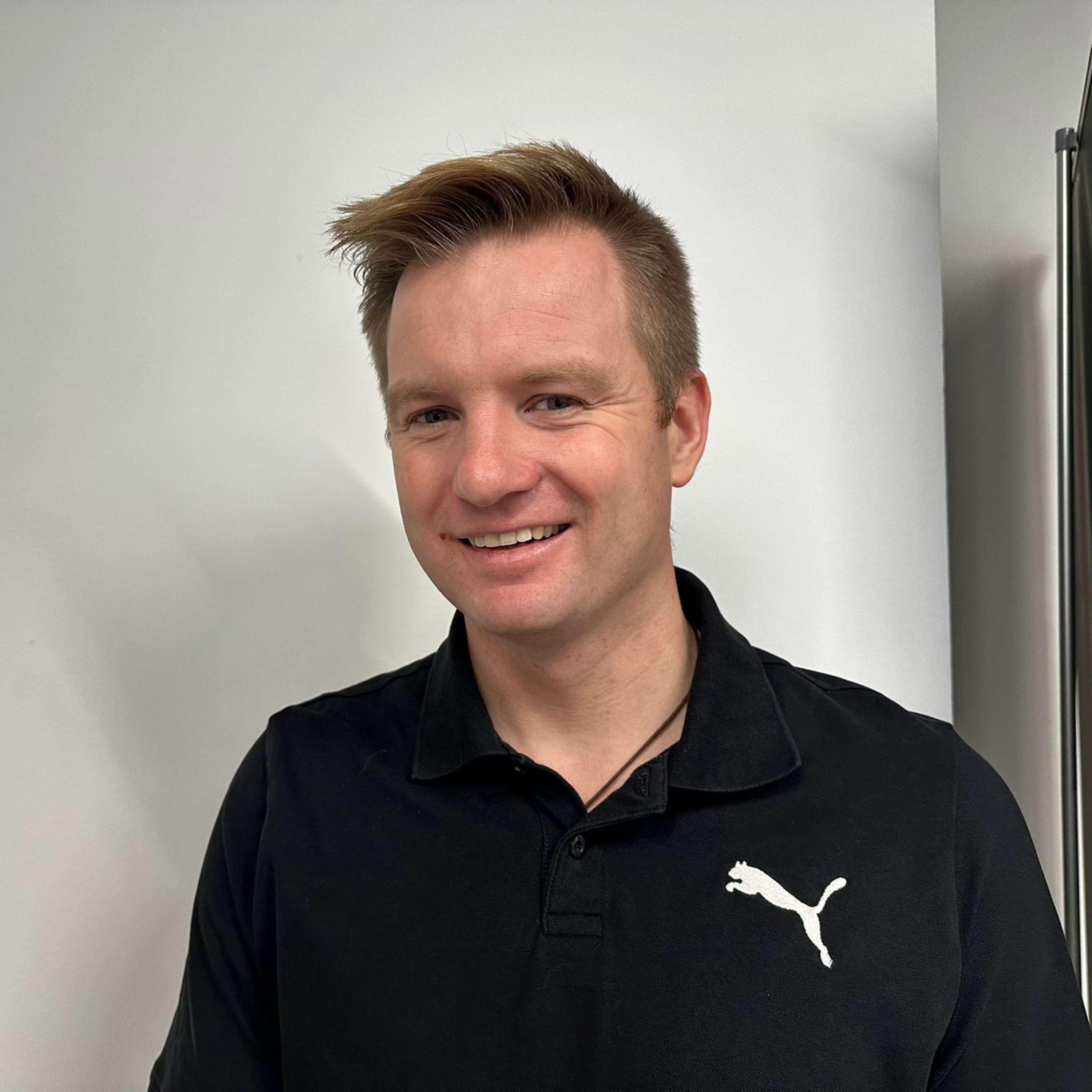Letec Lukáš Pařízek: Je skvělé být u sportu, kde se posouvají hranice. Děláme věci, které netrénují ani astronauti episode artwork