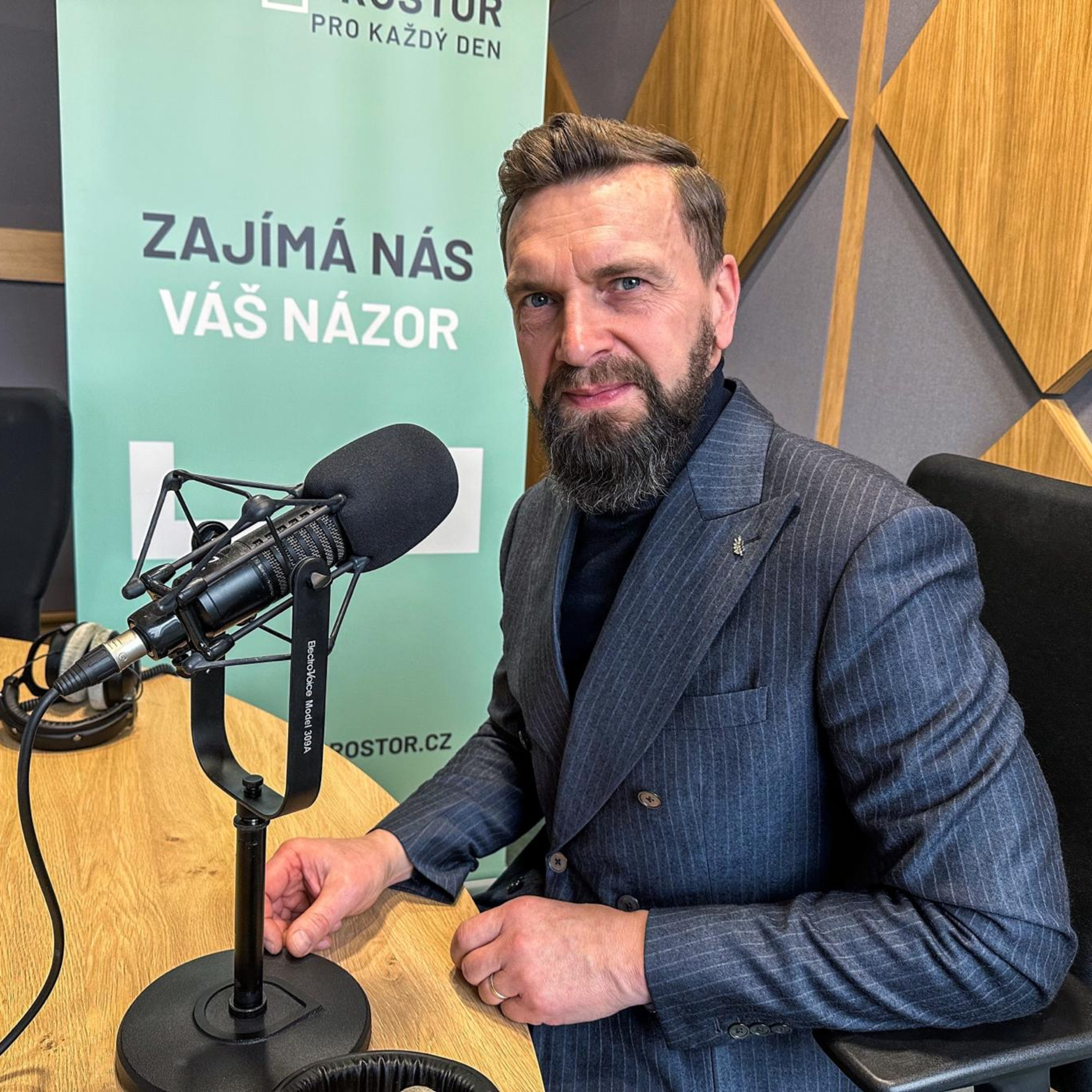 Lektor etikety Šmíd: Politici nesou zodpovědnost za obraz společnosti. Vzory nám ale nechybí episode artwork