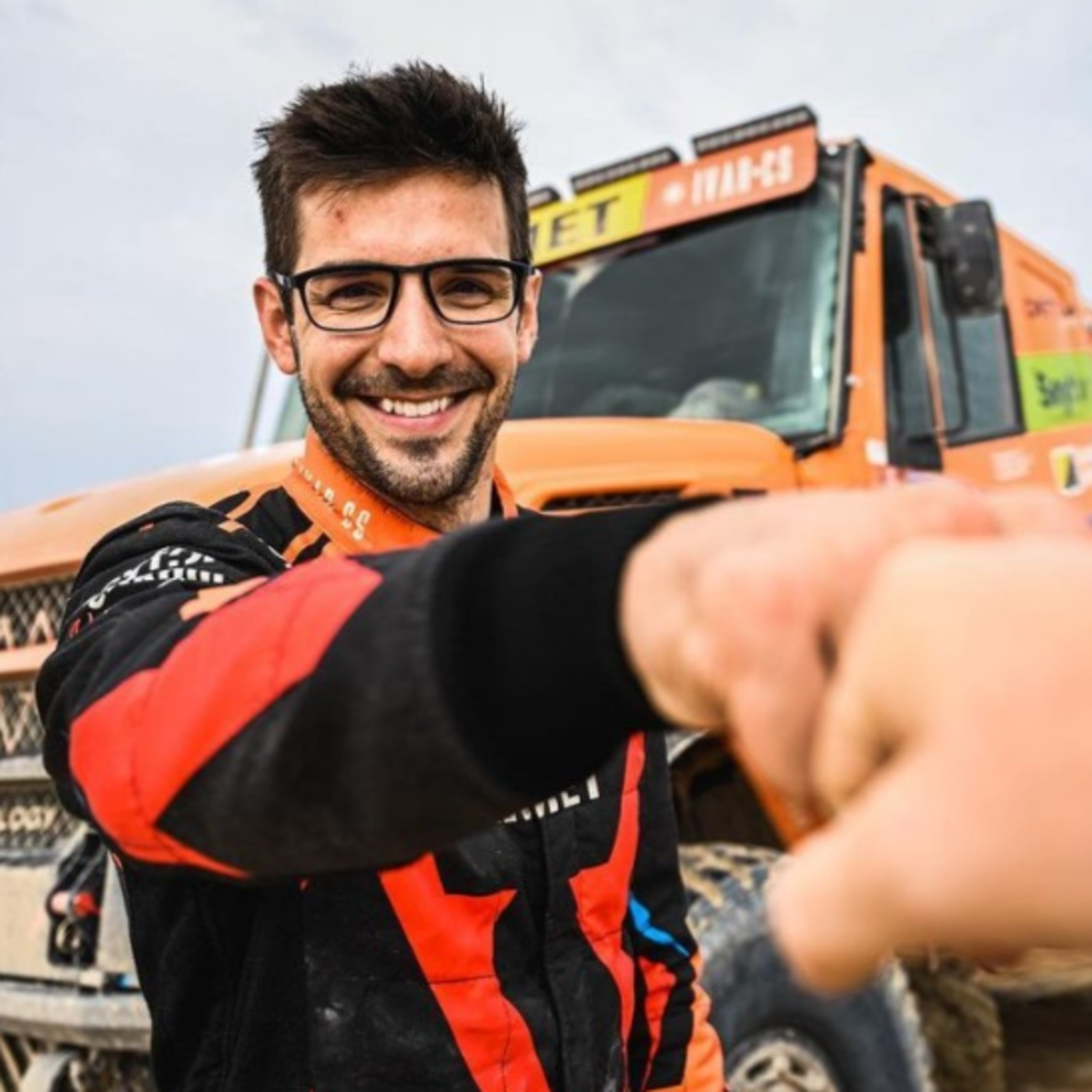 Vítěz Rallye Dakar Macík: Dcery bych na motorku nepustil episode artwork