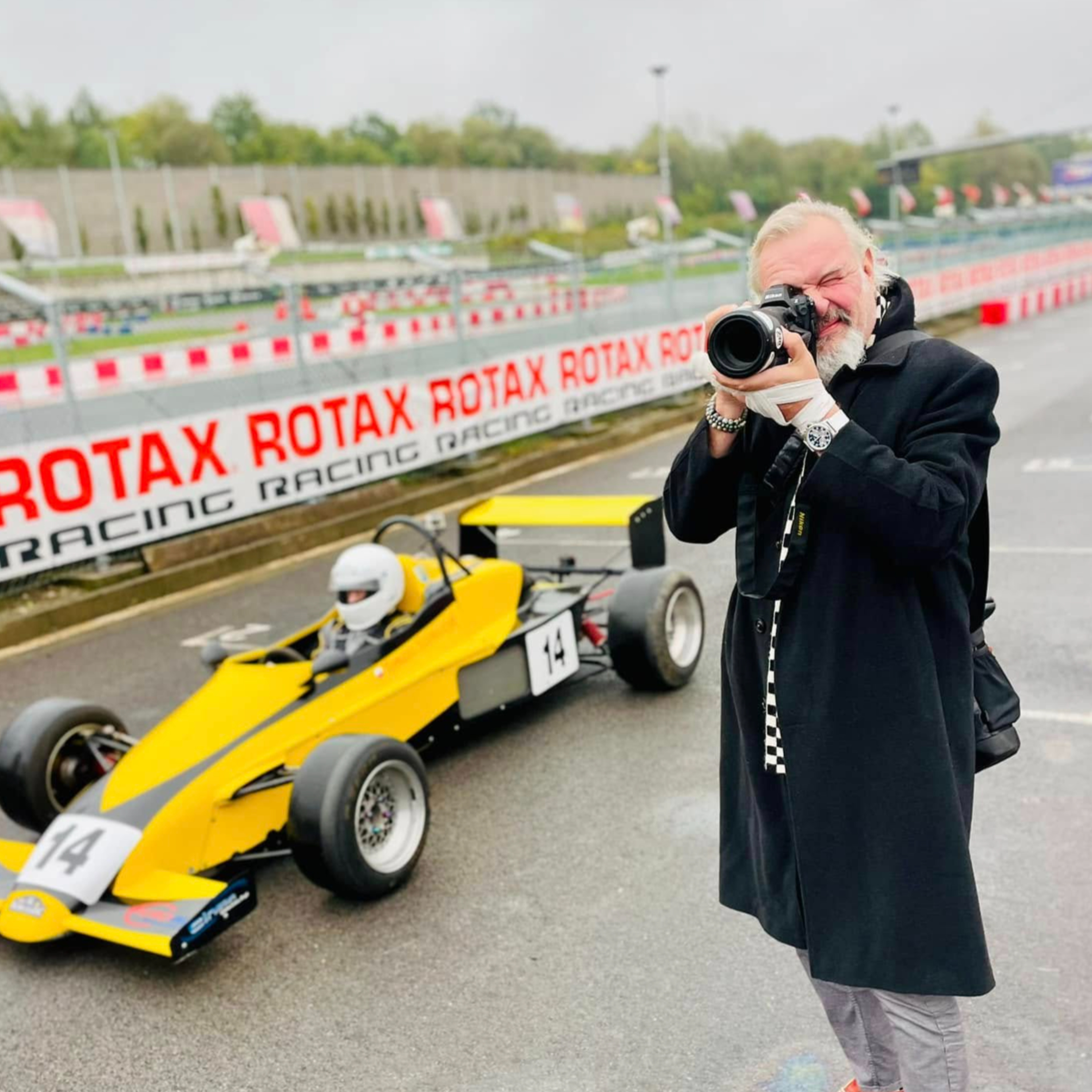 Fotograf a moderátor motorsportu Martin Straka: Auta jsou mou láskou od doby, kdy jsem v šesti letech viděl film Le Mans se Steve McQueenem  episode artwork