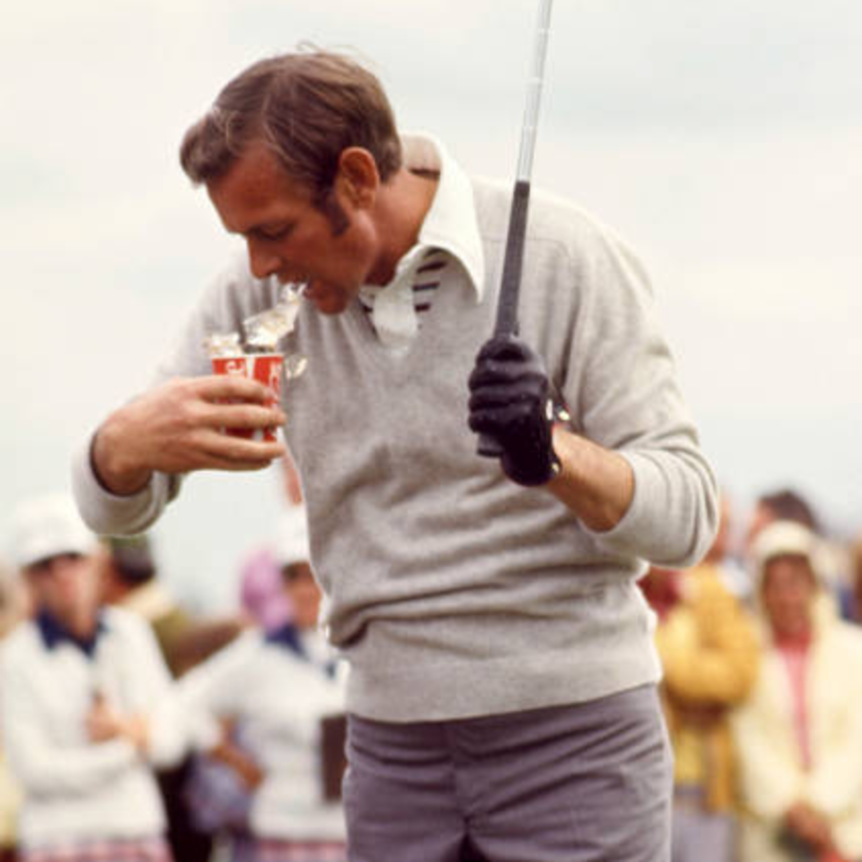 Bruce Devlin Uses Trick Shot to Win