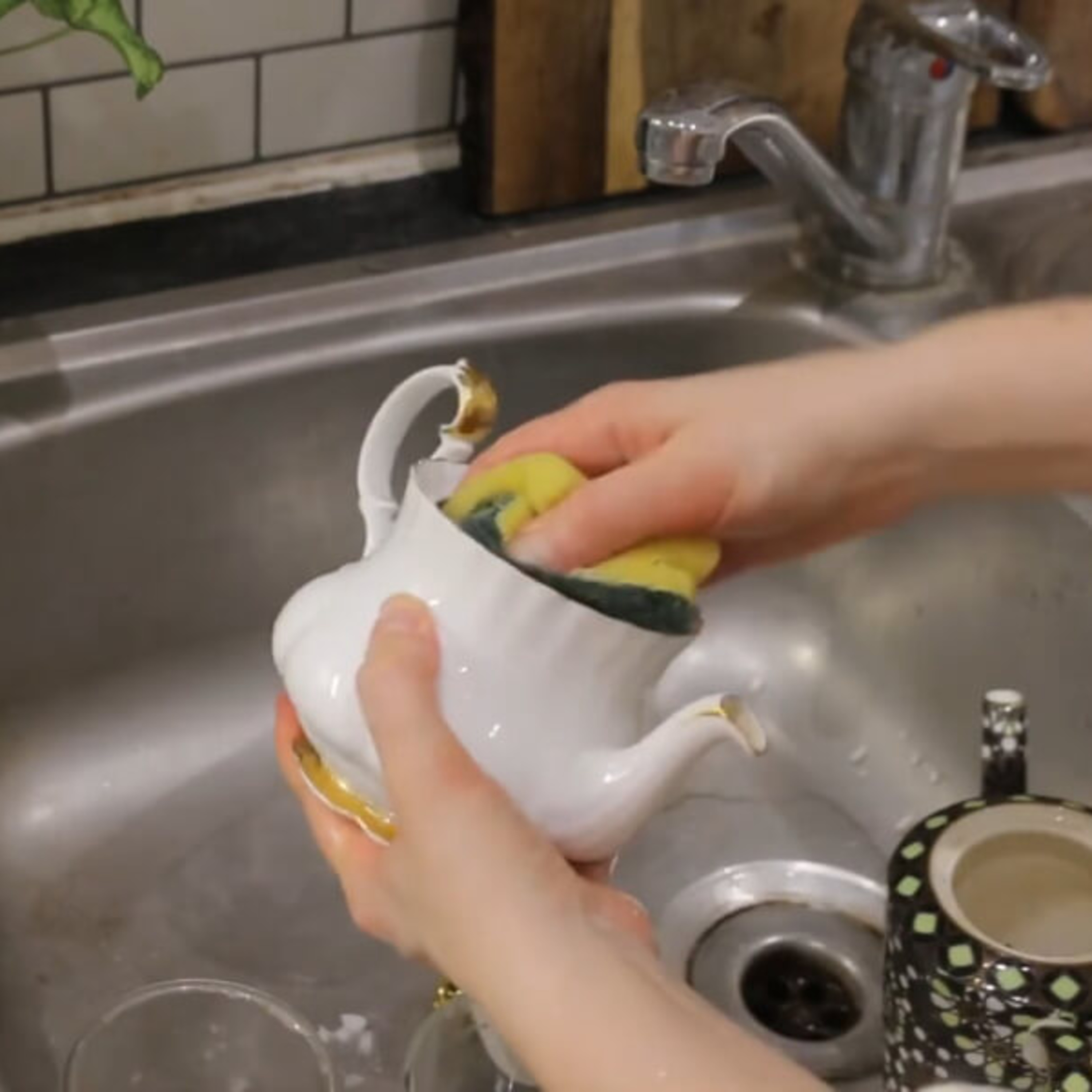 SpiriteaDrinks - A Podcast Journey through Tea, Teapots, Drinks, and Food