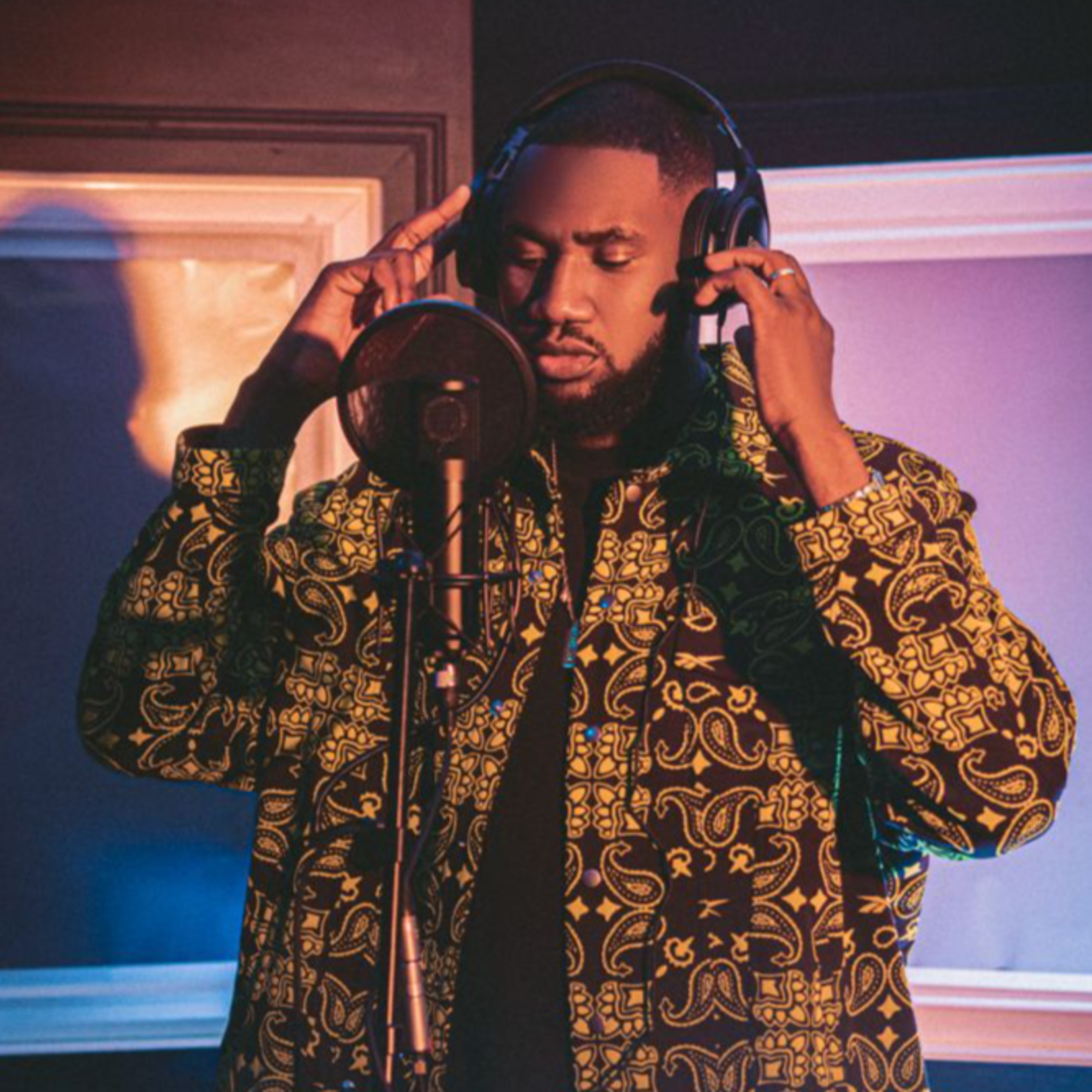 UNews : Hornelly reçoit l'artiste Rappeur KINASH