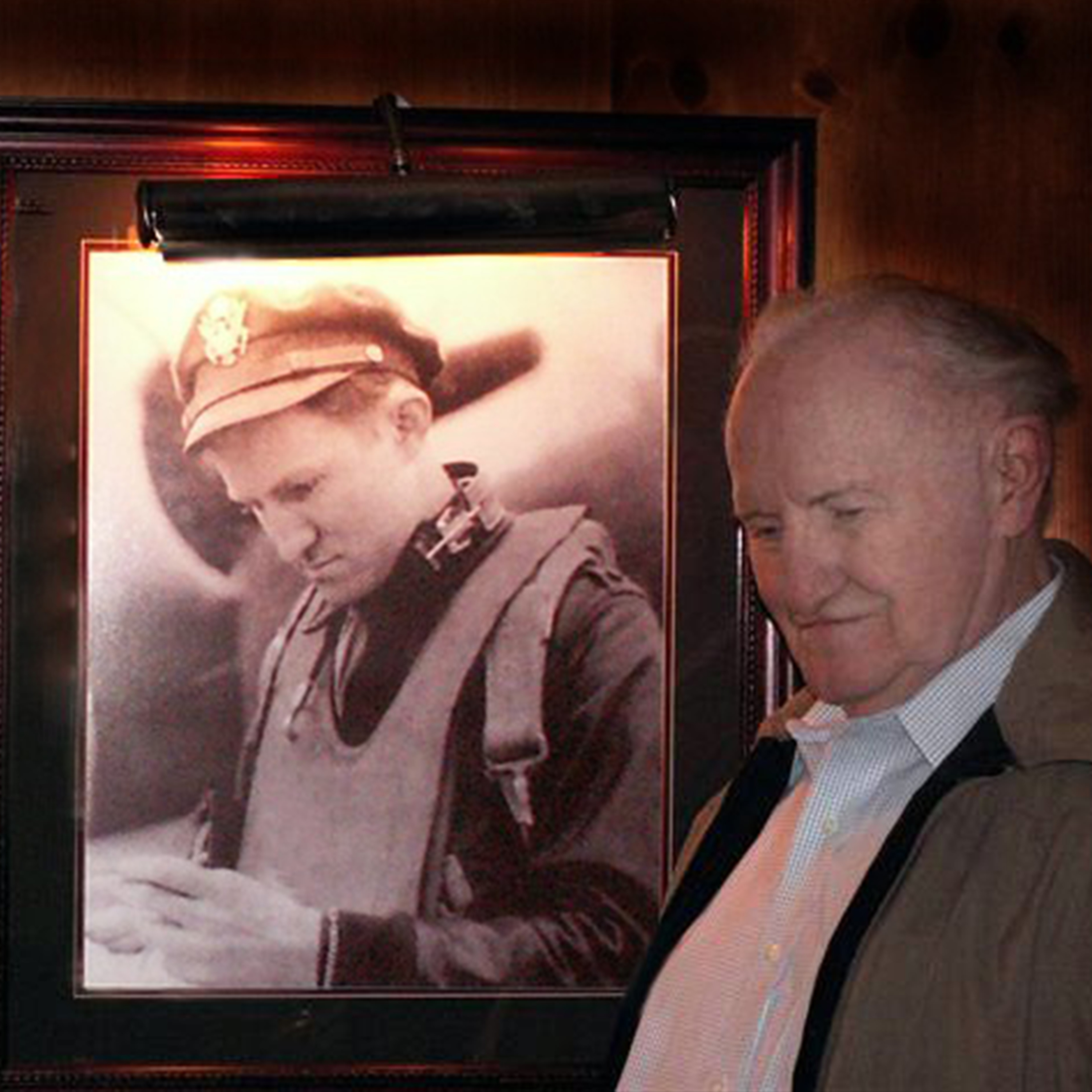 The Masters of the Air DEBRIEF – Harry Crosby's Life and Legacy – E024