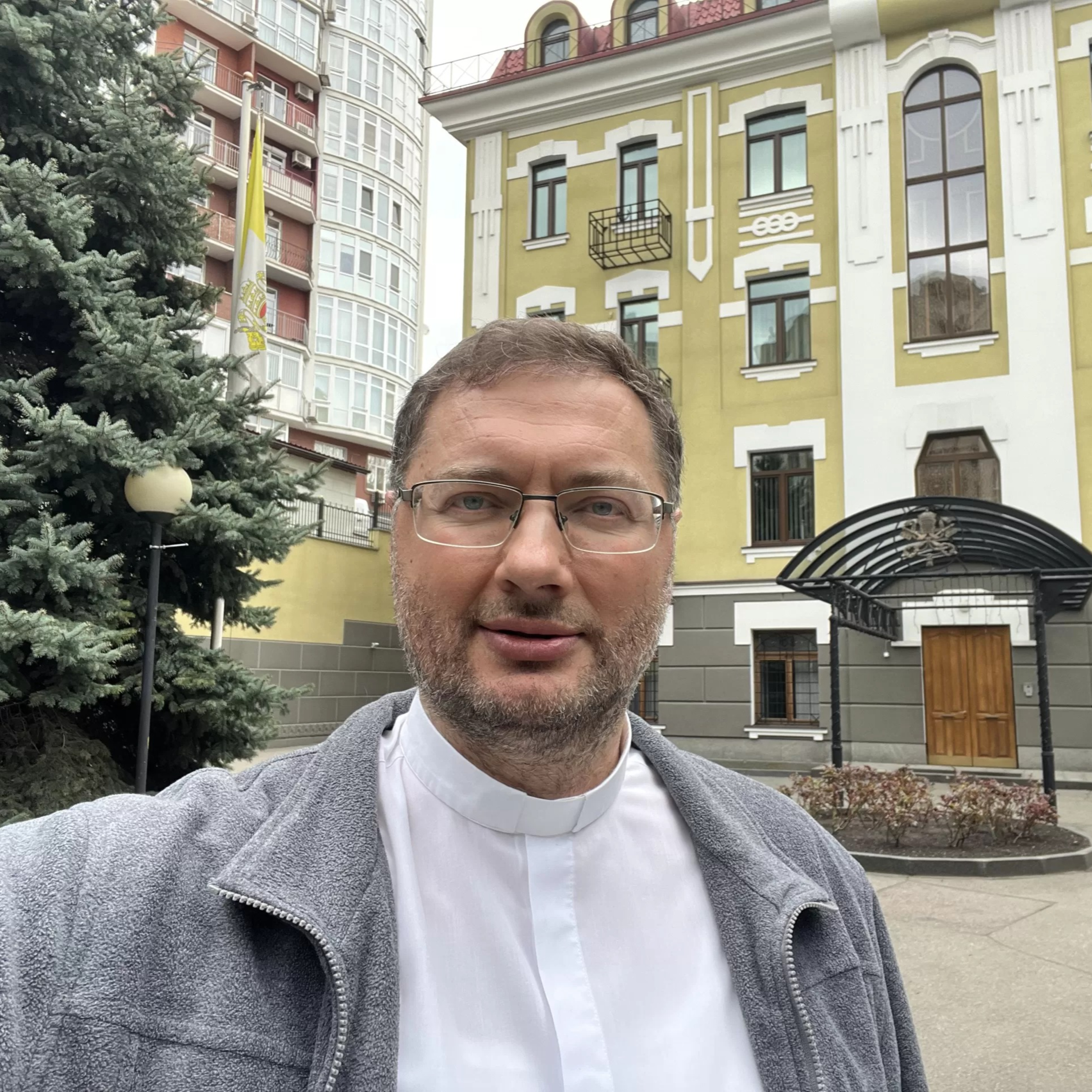 Arkivysk. Visvaldas Kulbokas – apie įvairių šalių ir Šventojo Sosto pagalbą kovojančiai Ukrainai episode artwork