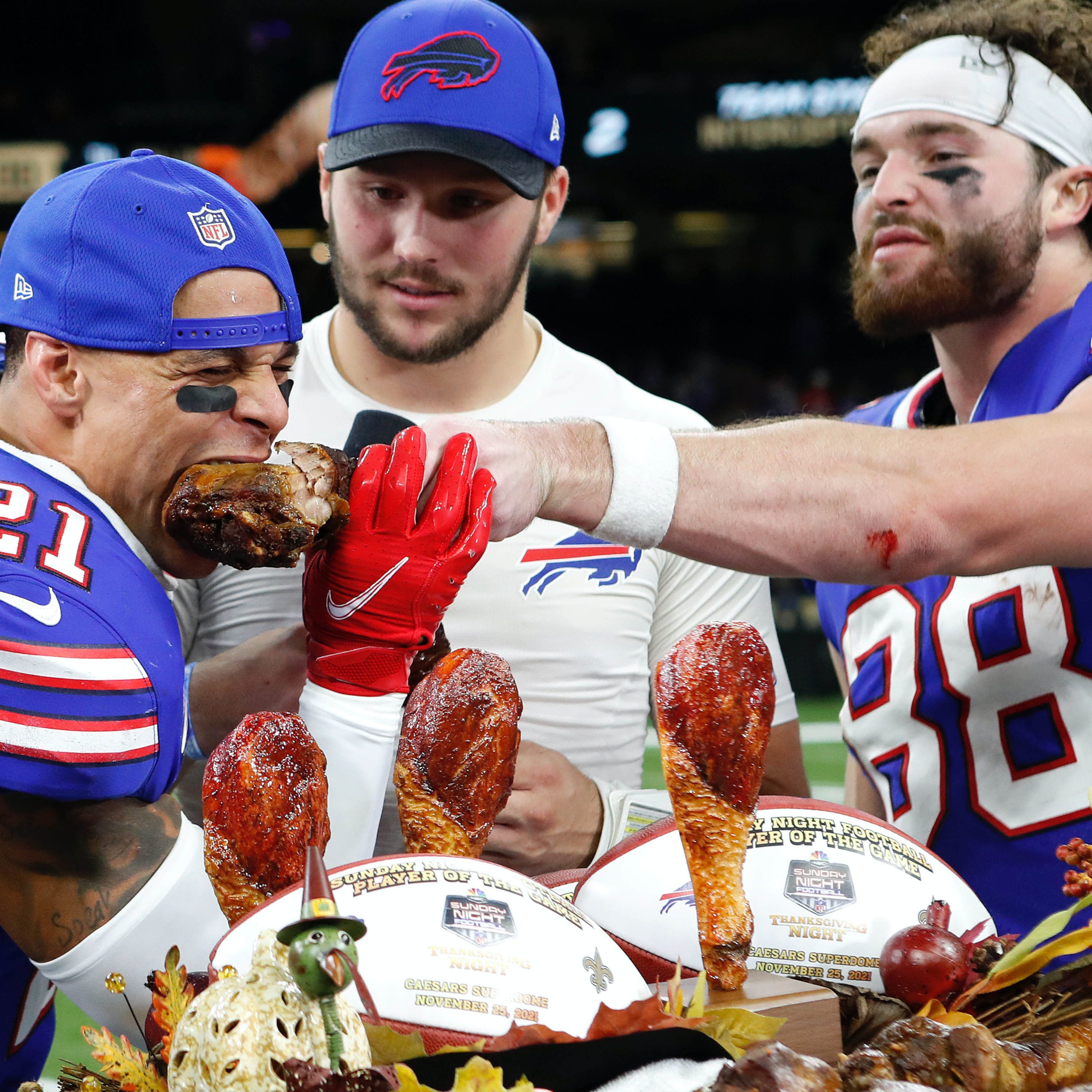  EP67: Maui Review, Chargers Update, Matt Canada, NFL Game Picks + Extra Juicy Dawgz episode artwork