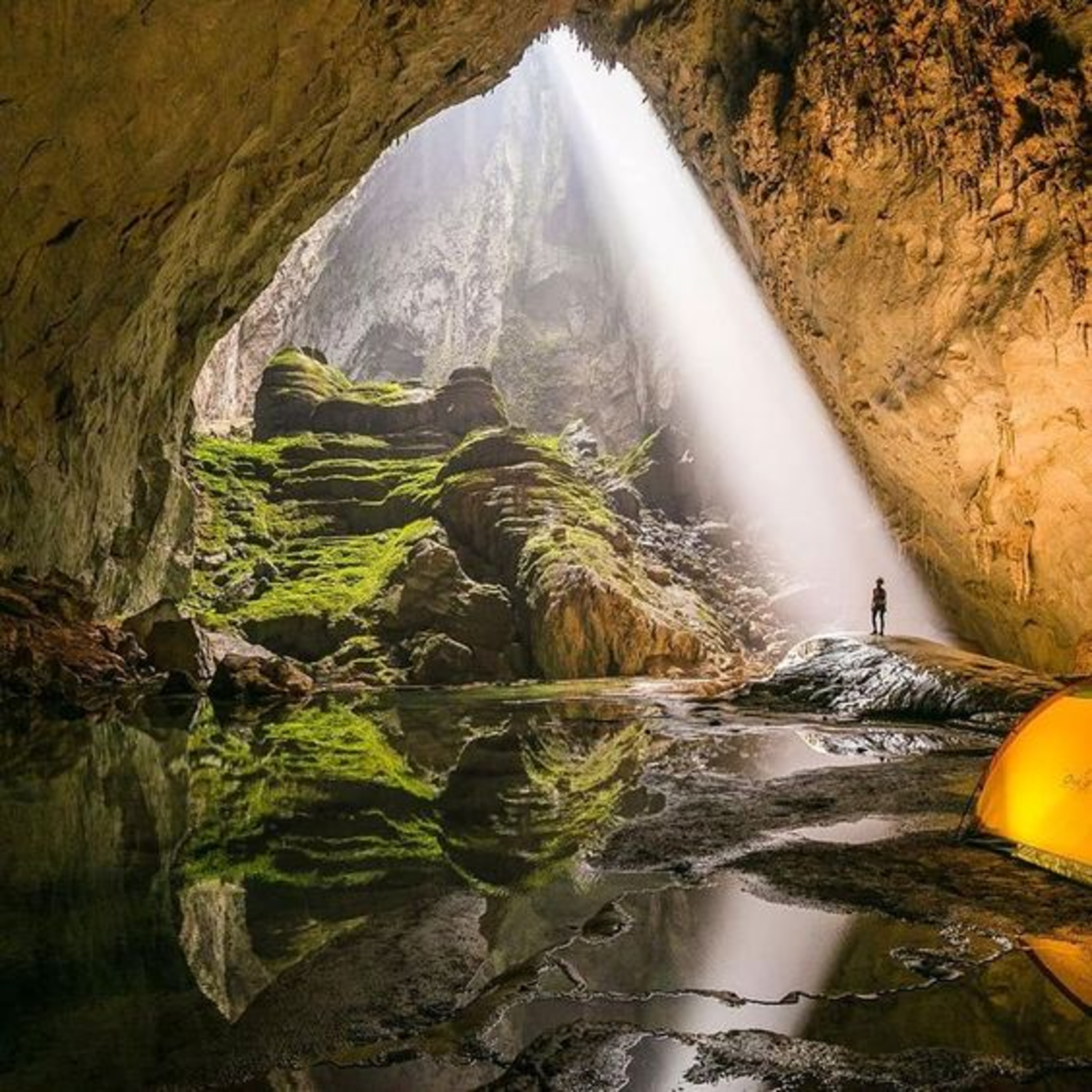 Có Gì ĐÁNG SỢ Ẩn Dưới Đáy Hang Sơn Đoòng Chưa Được Khám Phá