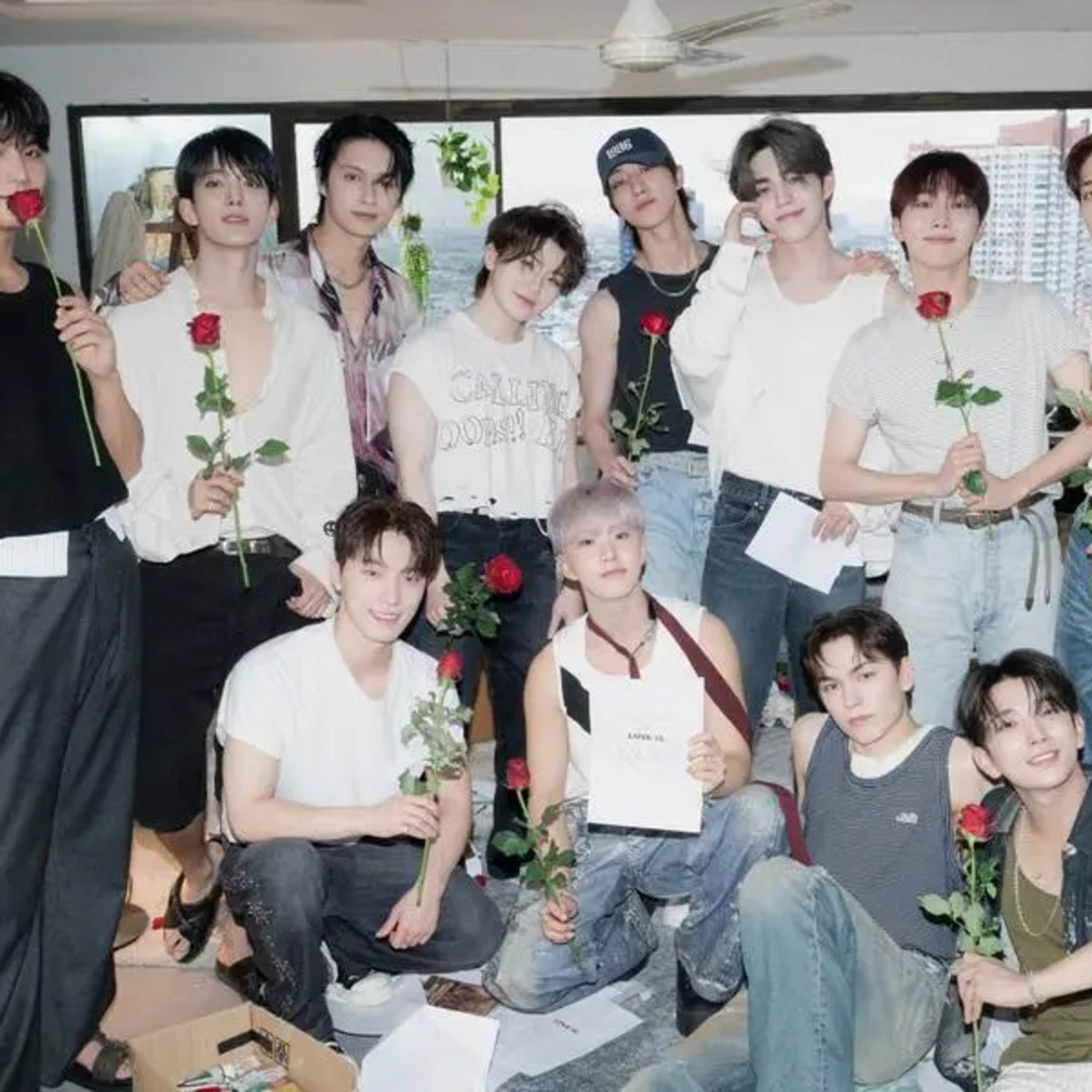 SEVENTEEN Drops Teaser For New 10th-Anniversary Version Of Official Light Stick