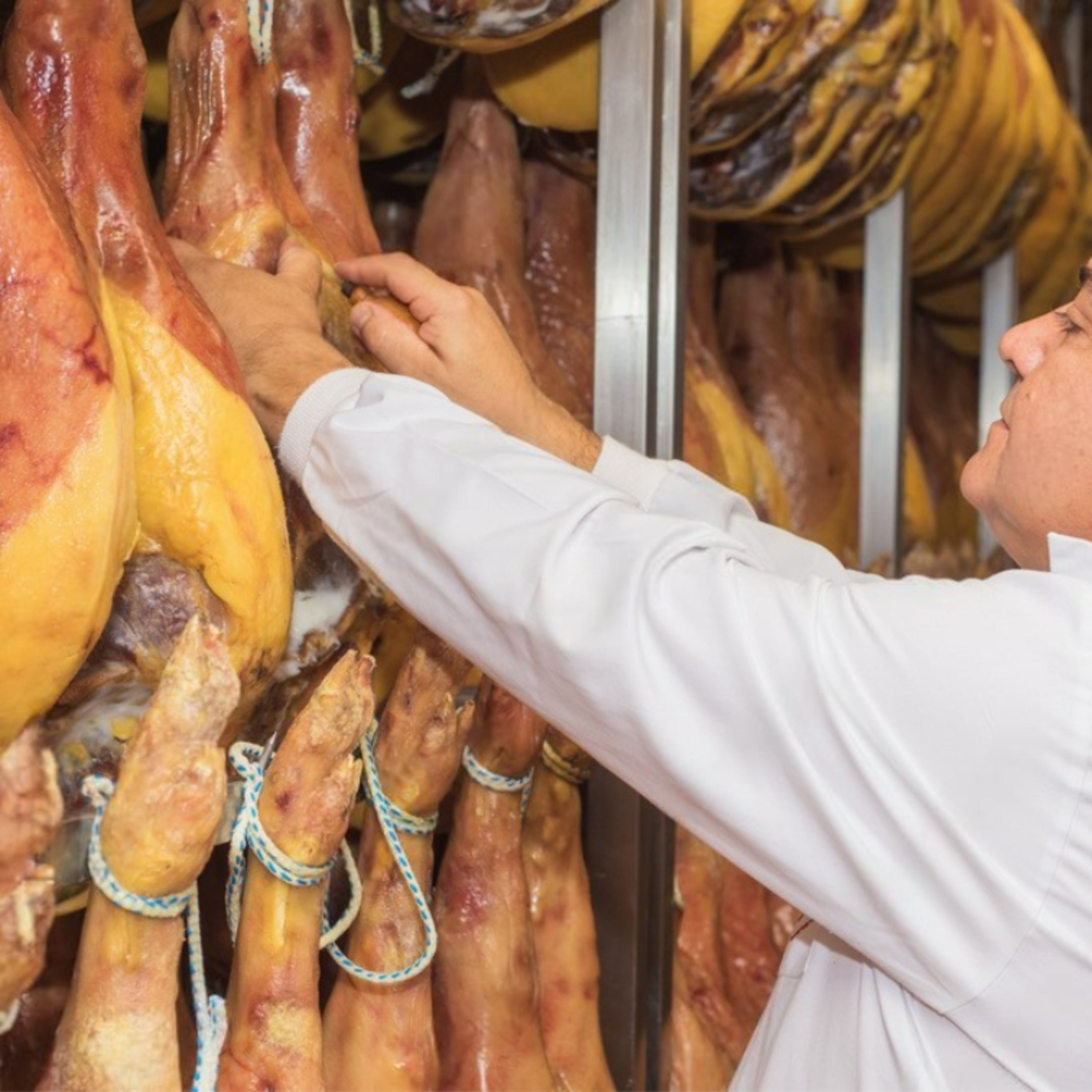 Los productores tradicionales de jamón serrano acusan al Ministerio de favorecer a la gran industria episode artwork