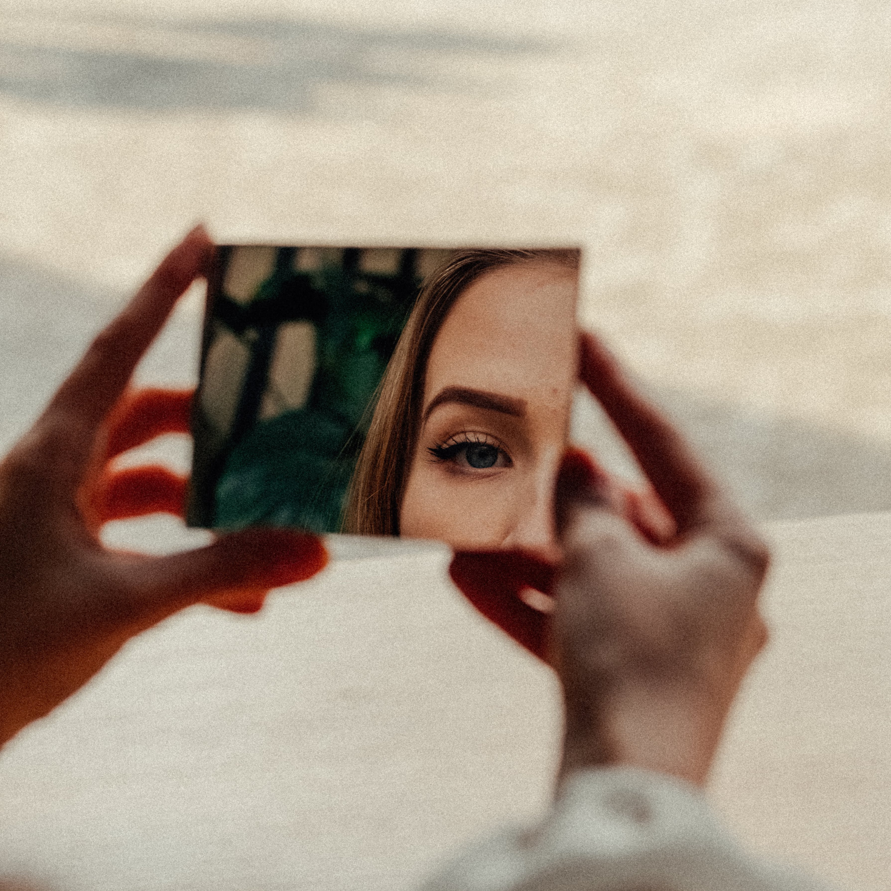 Beauty - Mirror, mirror on the wall... episode artwork