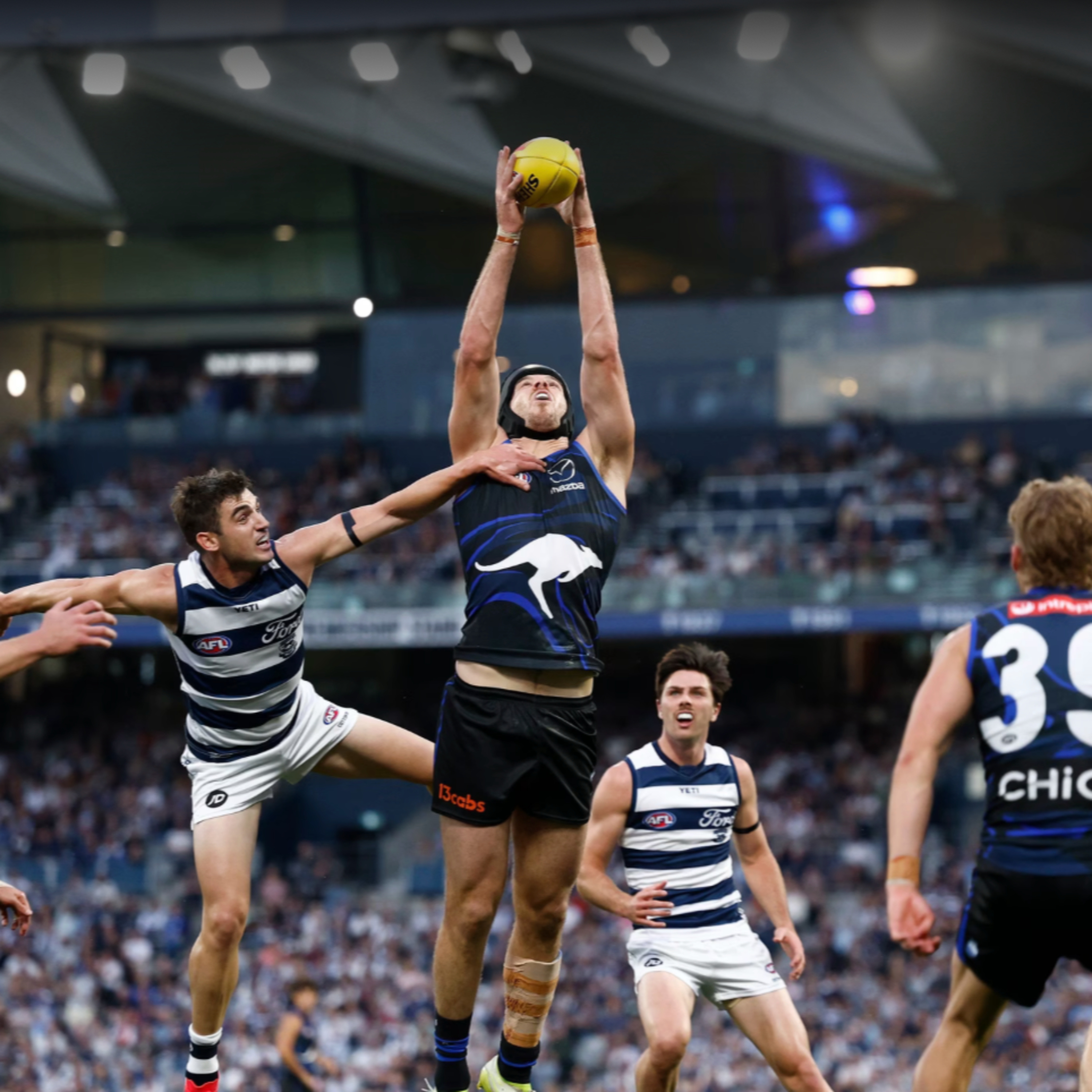 4th Quarter Capitulation Against The Cats, But What A Game for BIG X! - Round 8 Review episode artwork