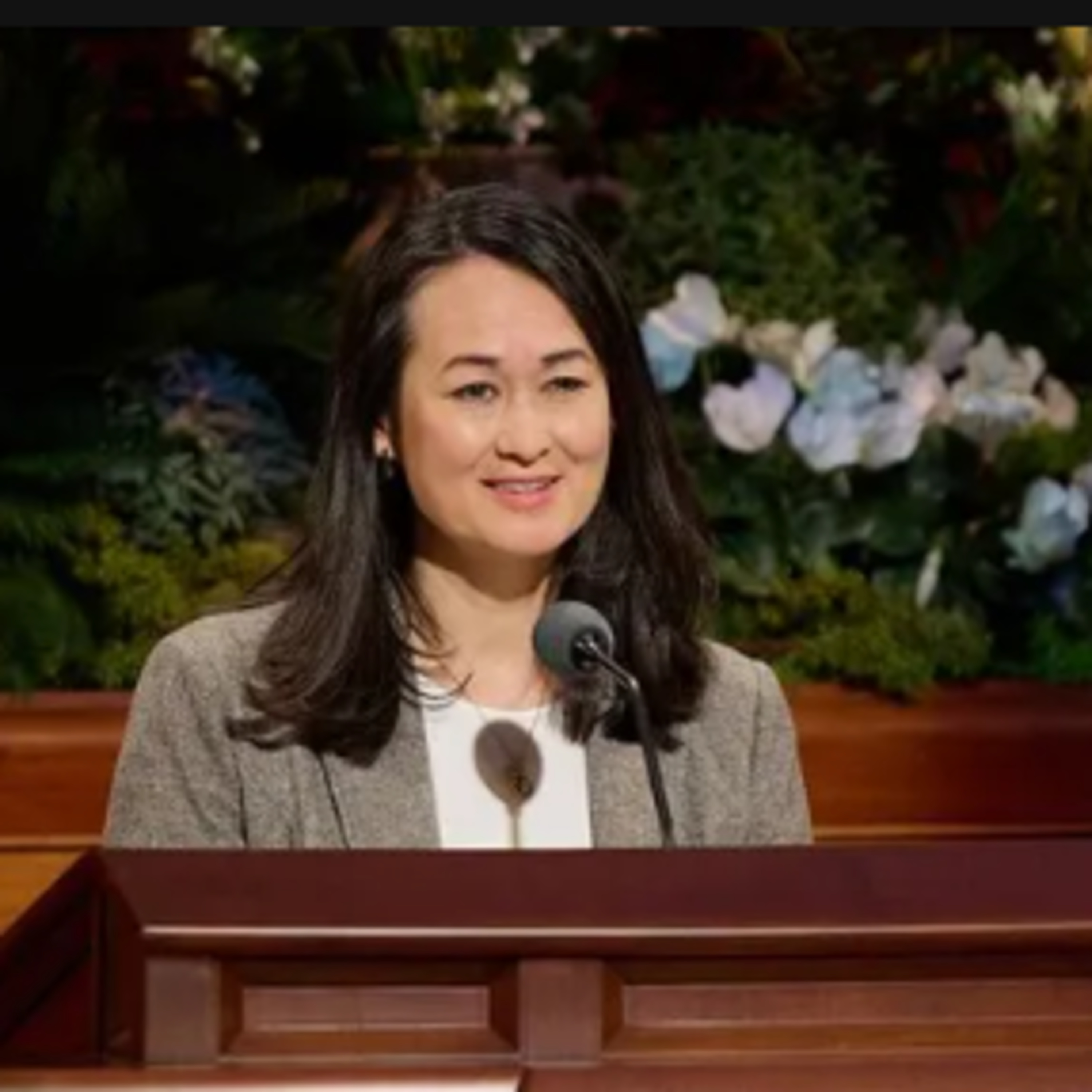 2026-ABR 04 Ministrar: “Que os améis unos a otros; como yo os he amado” - Kristin M. Yee