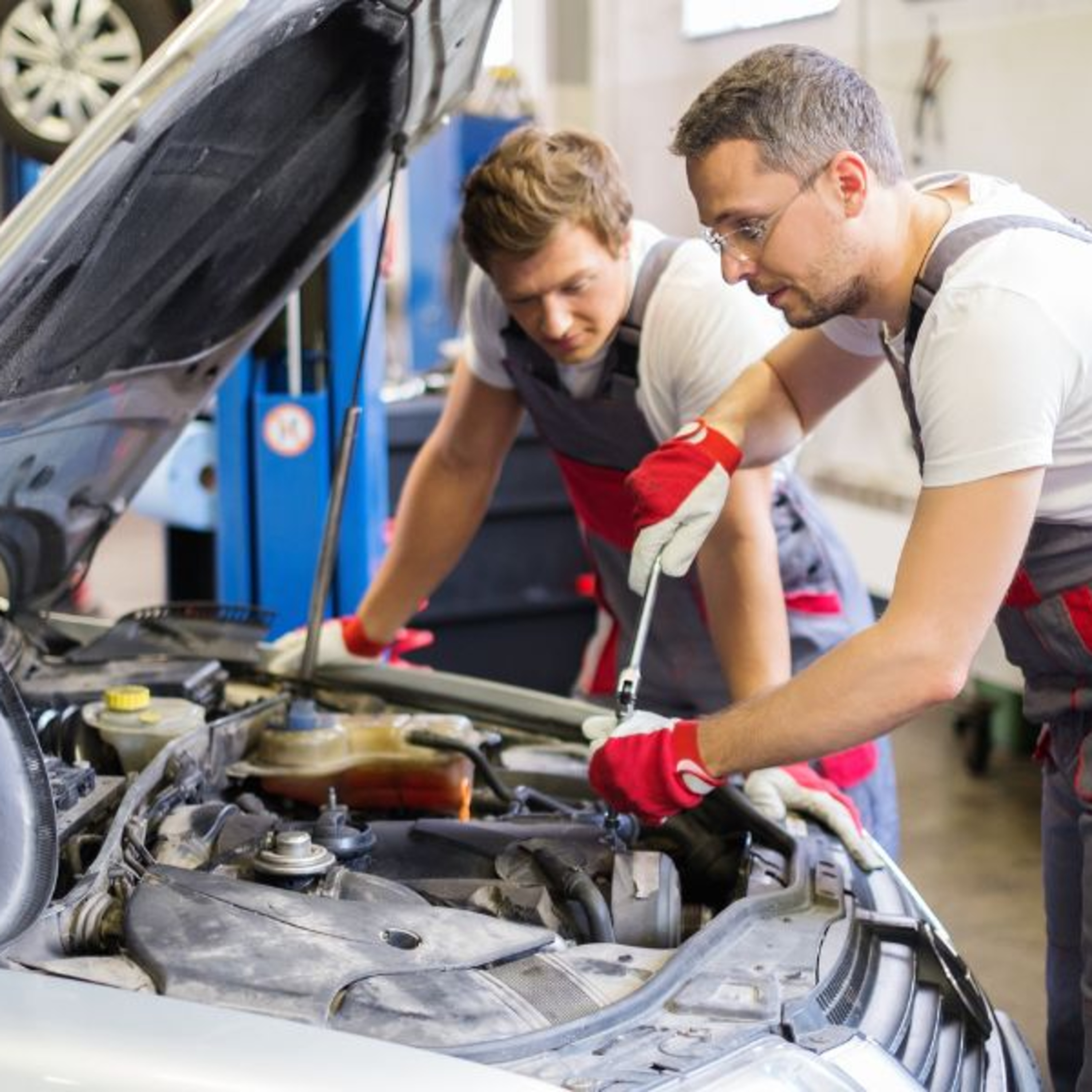 Xe ô to làm lại máy có bền không? Có nên mua không