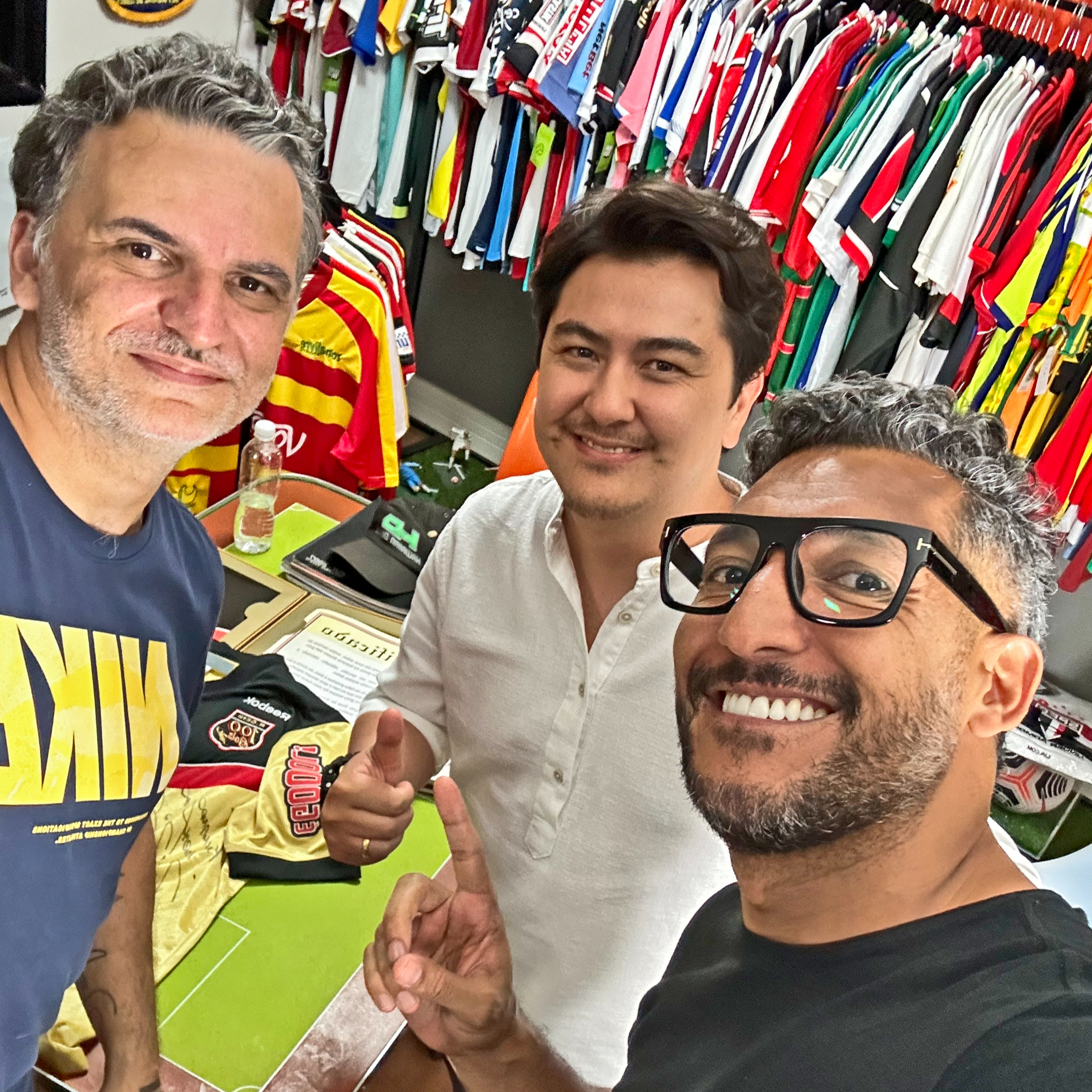RESENHA MÁGICA