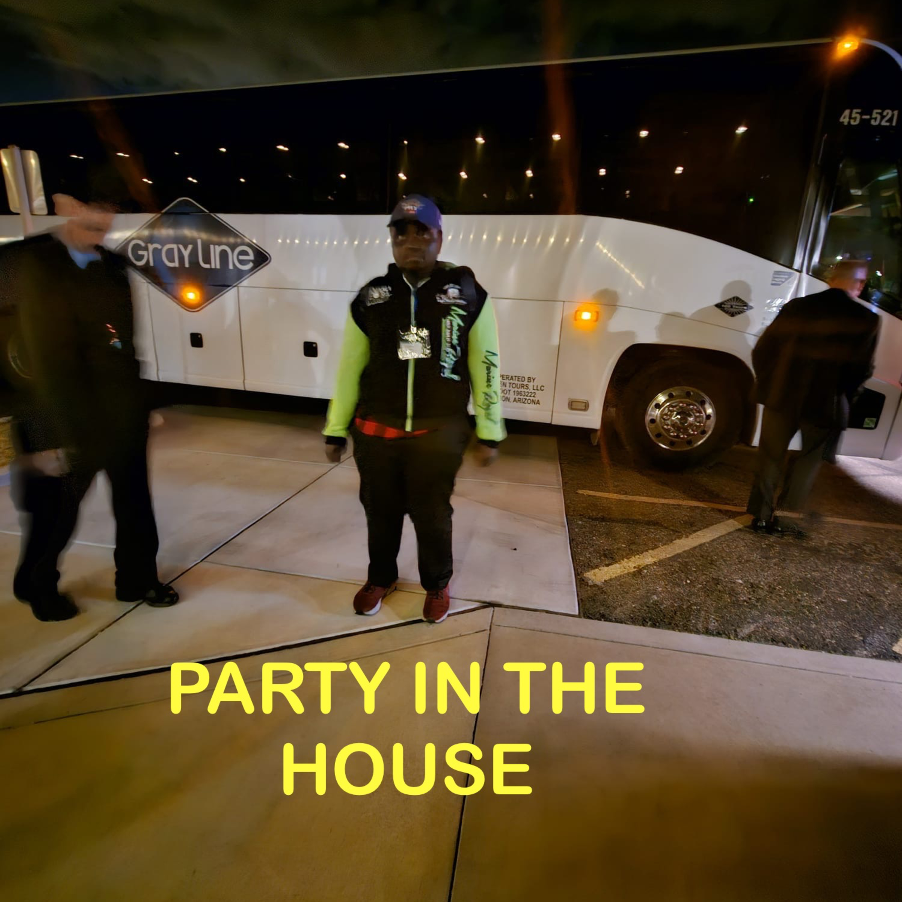 He THREW A PARTY IN THE HOUSE WITH 50 PEOPLE!🤣 episode artwork