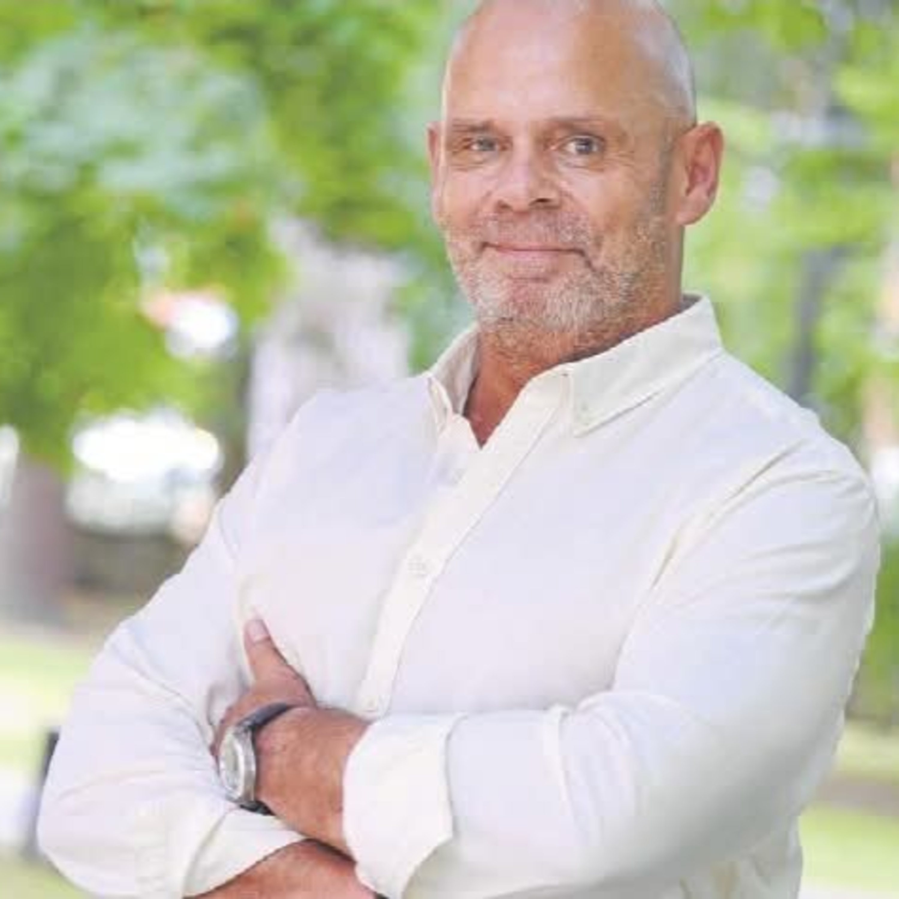 Federico Correa Gil de Biezma presenta su última novela "Confessio" episode artwork