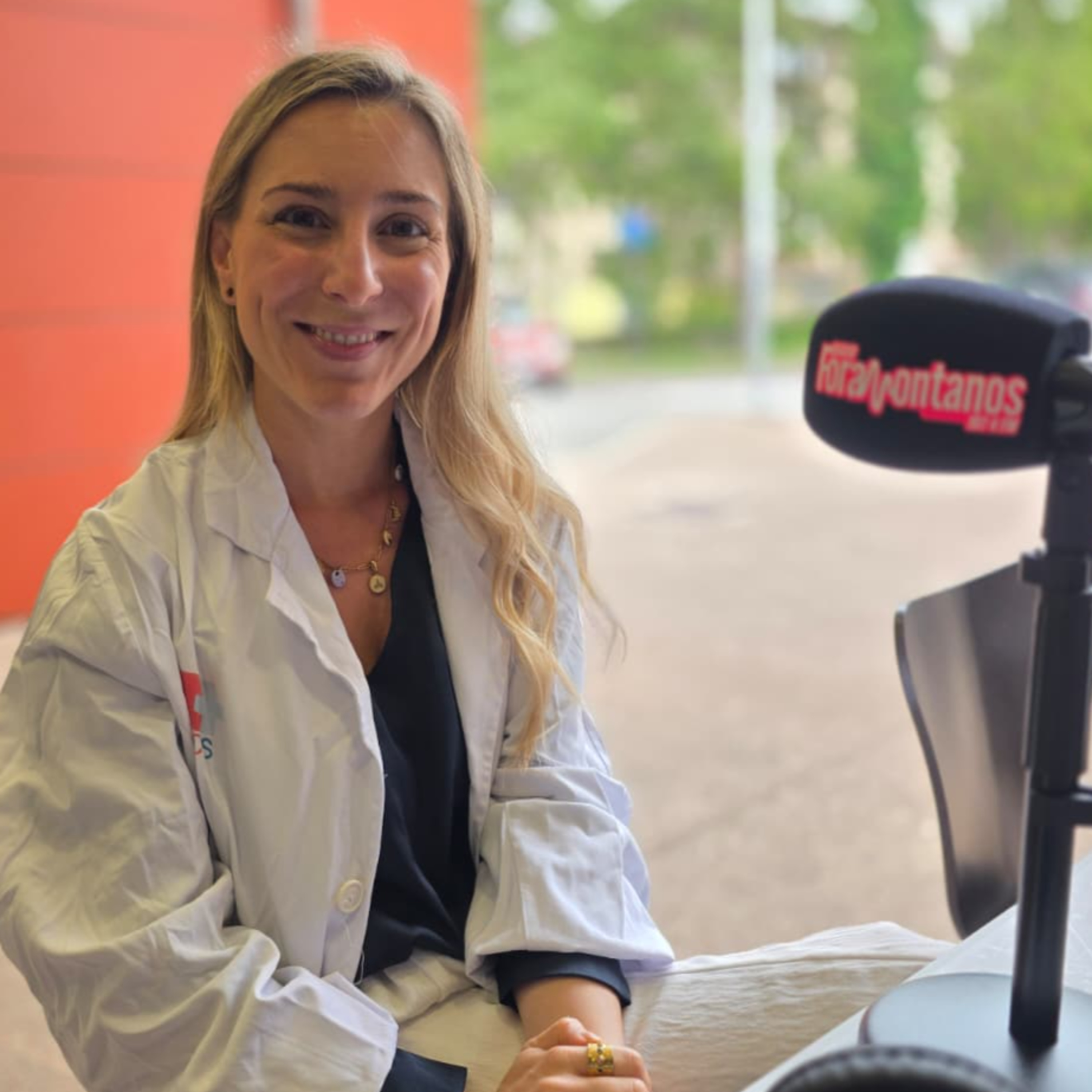 Leyre Mozota (Médico de continuidad) en el X Aniversario Centro de Salud Saja episode artwork