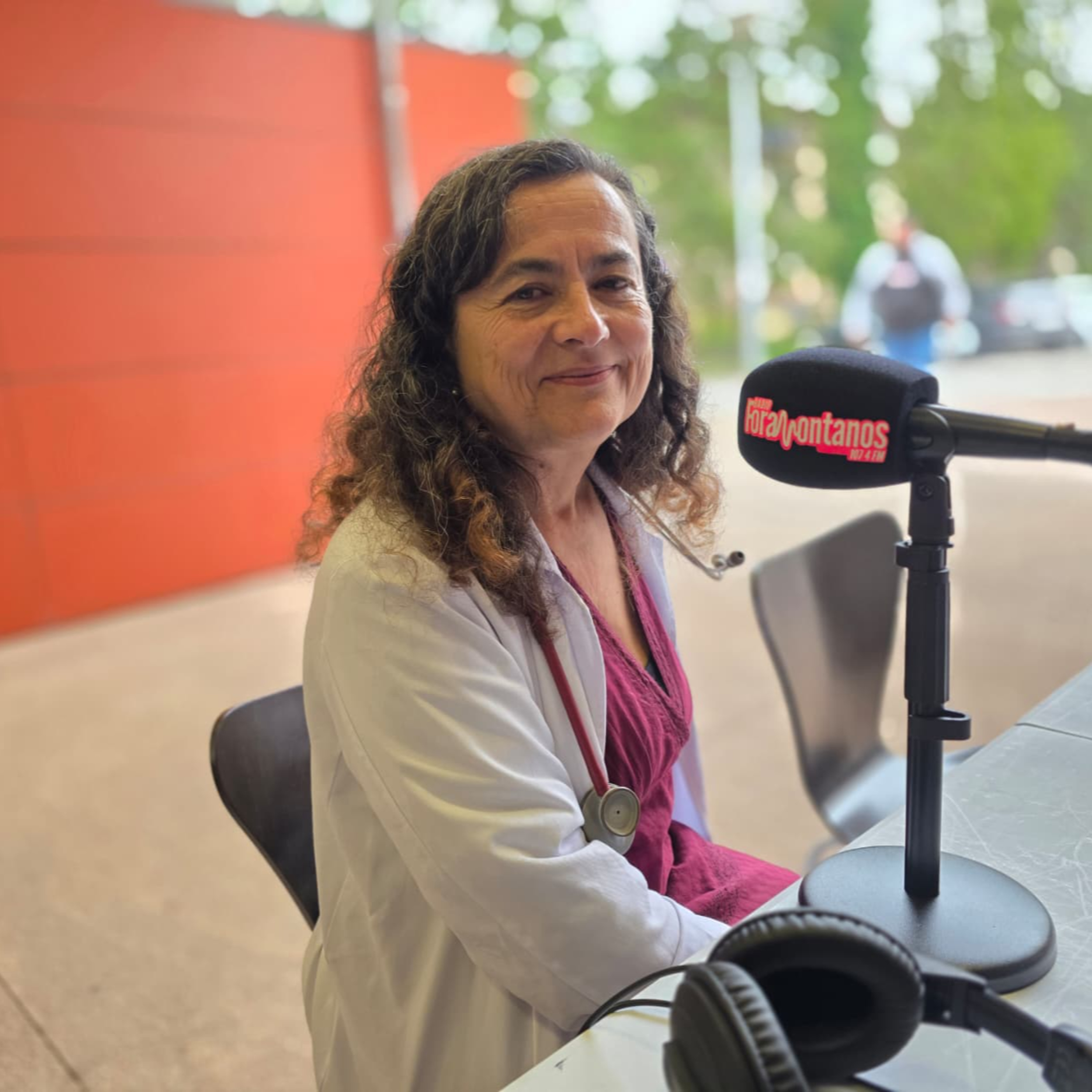 Charo Villota (Médico) en el X Aniversario Centro de Salud Saja episode artwork