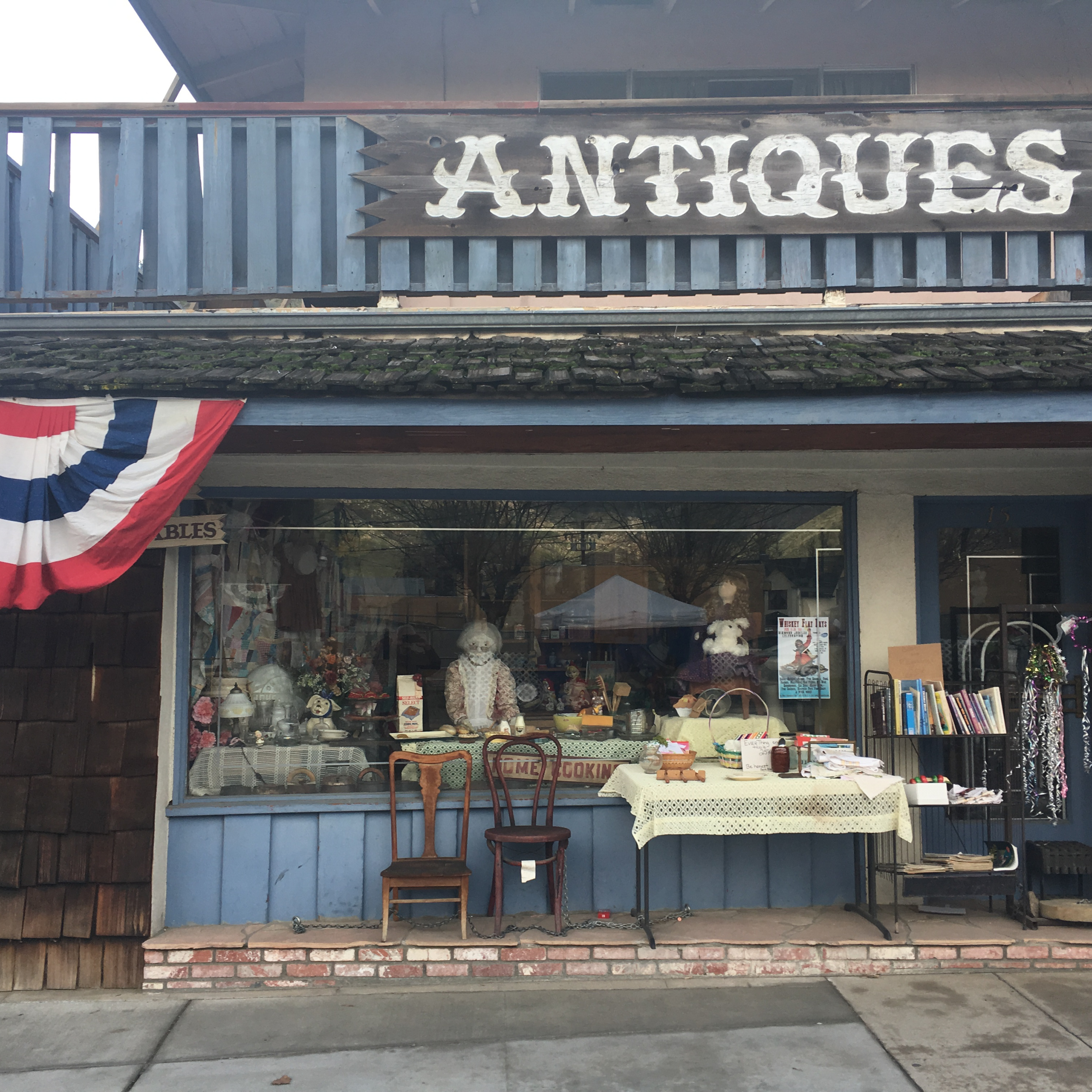 cover of episode Ep# 26- (Southern Sierra, California) Tips to Starting A New Business In A Vacation Destination