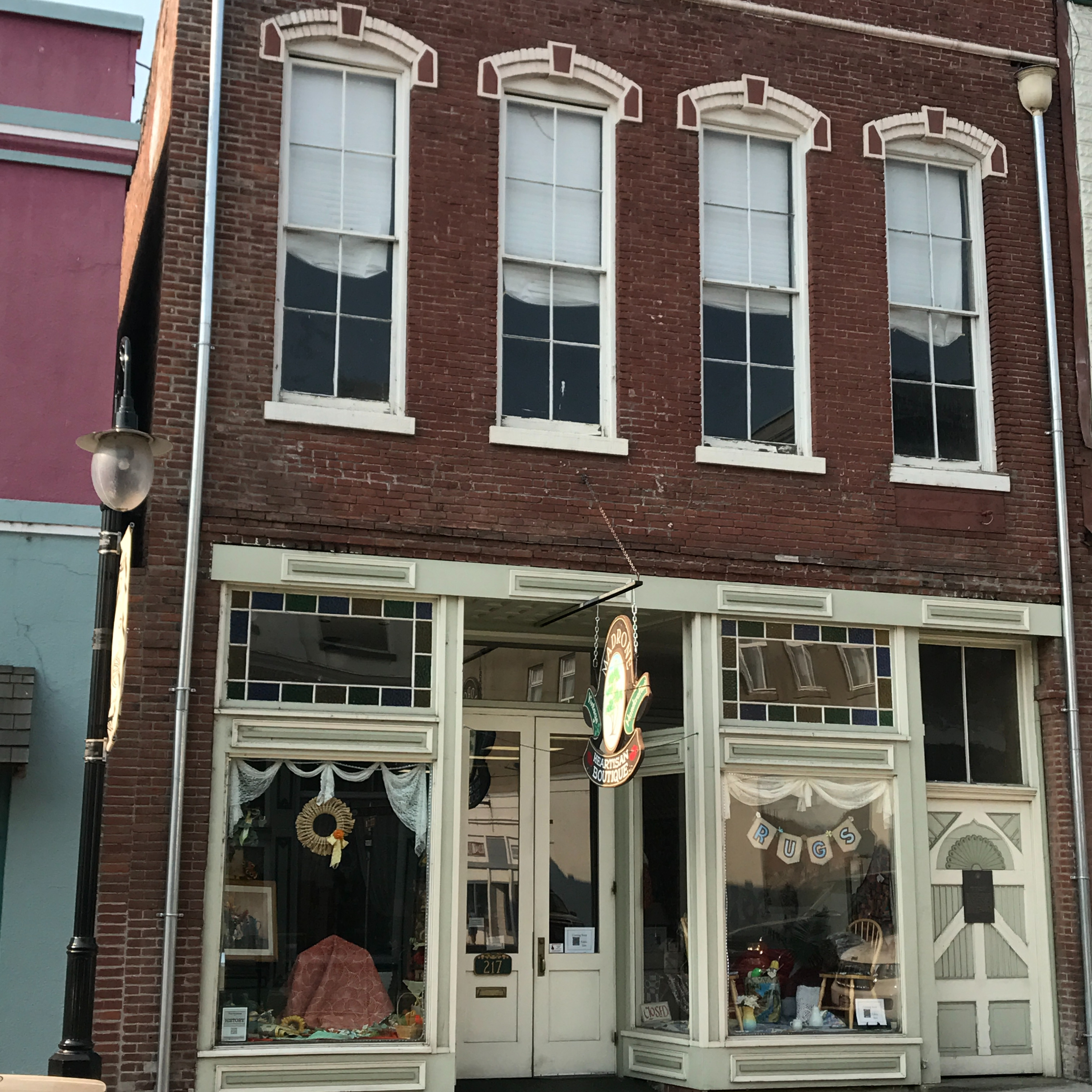 Ep #51 –(Yreka, California) Creating in the Business of Love