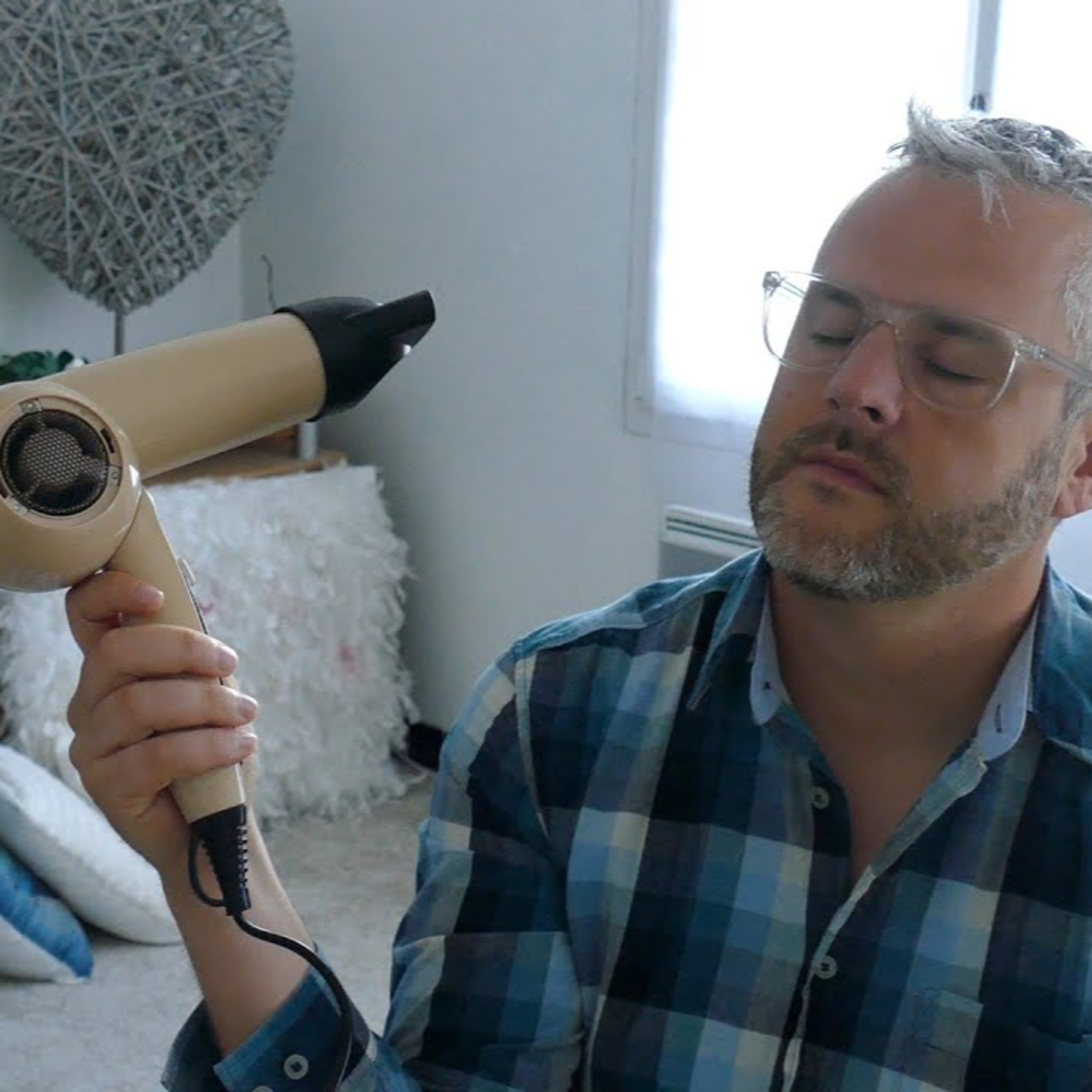 #999, I will help you relieve your stress with this HAIR DRYER episode artwork