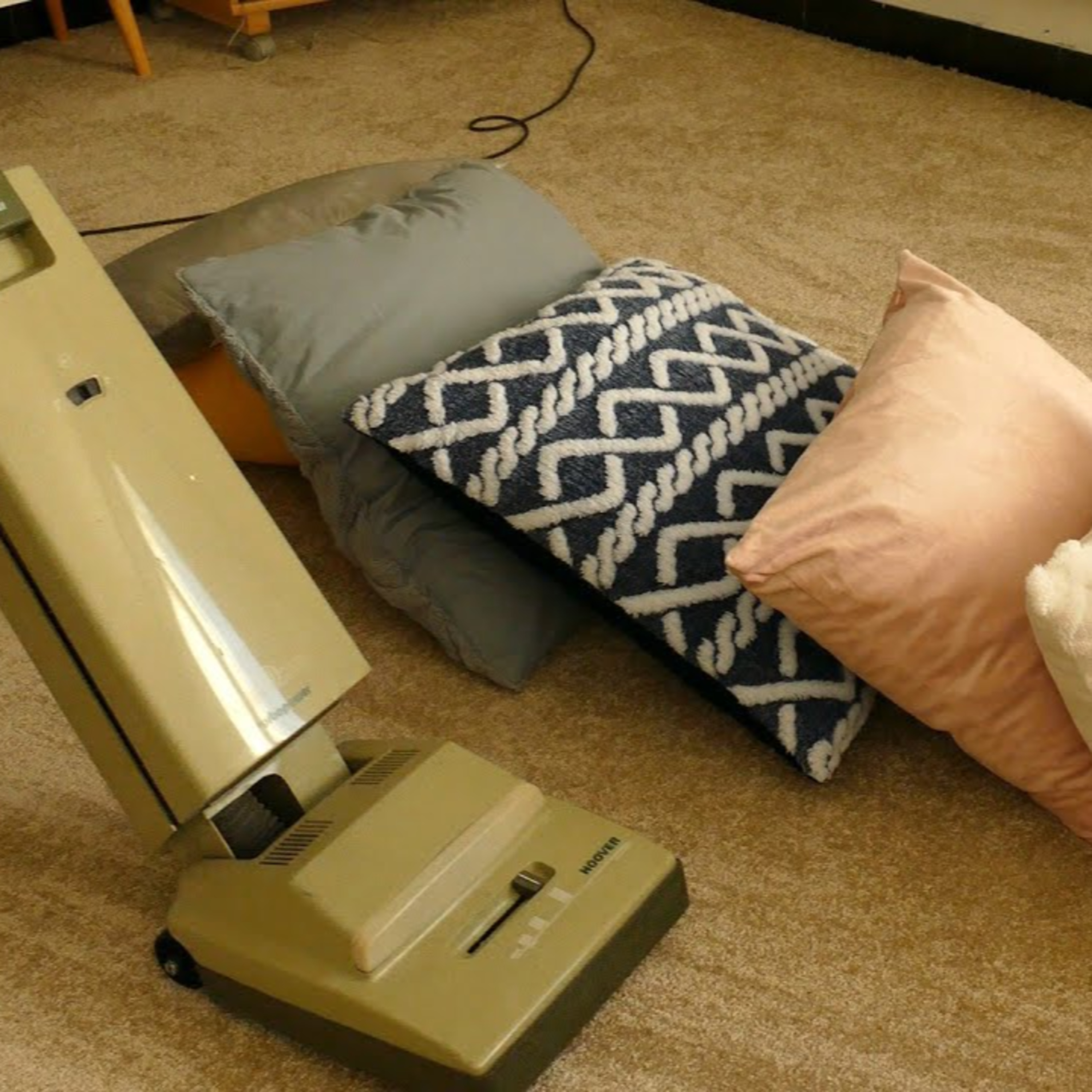 183, Fall asleep with this VACUUM CLEANER sound episode artwork