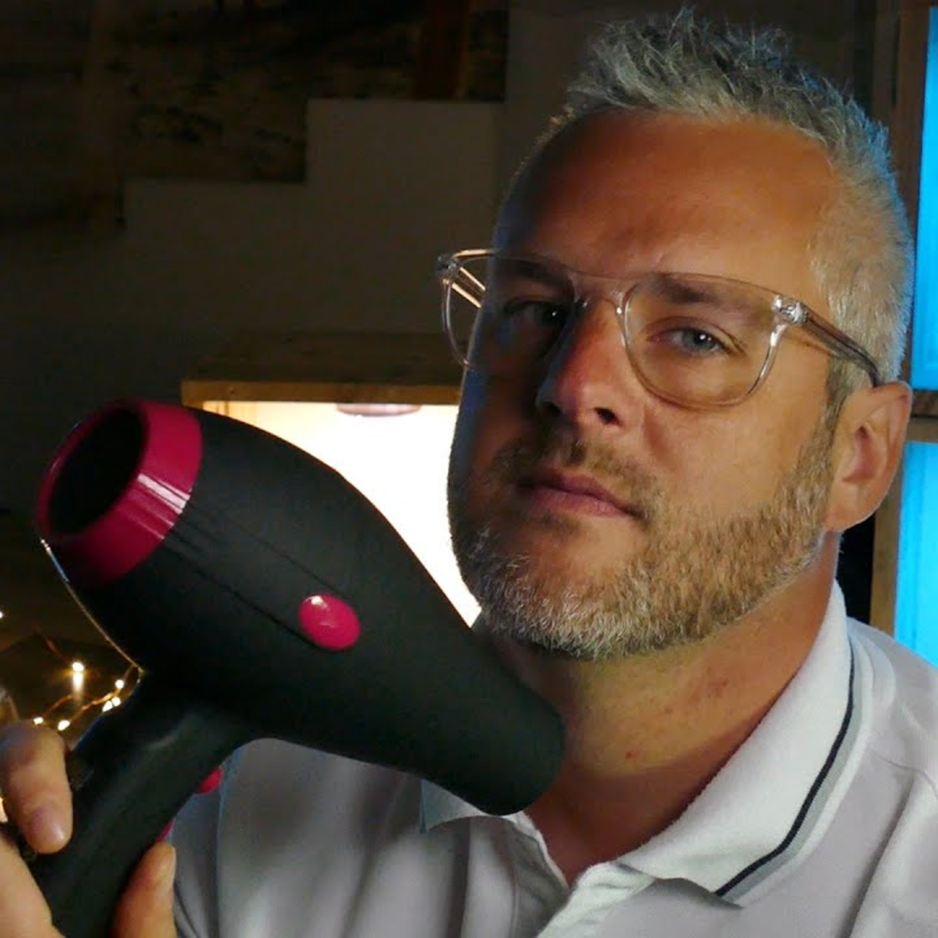 992, Take some time for yourself with this relaxing HAIR DRYER video episode artwork