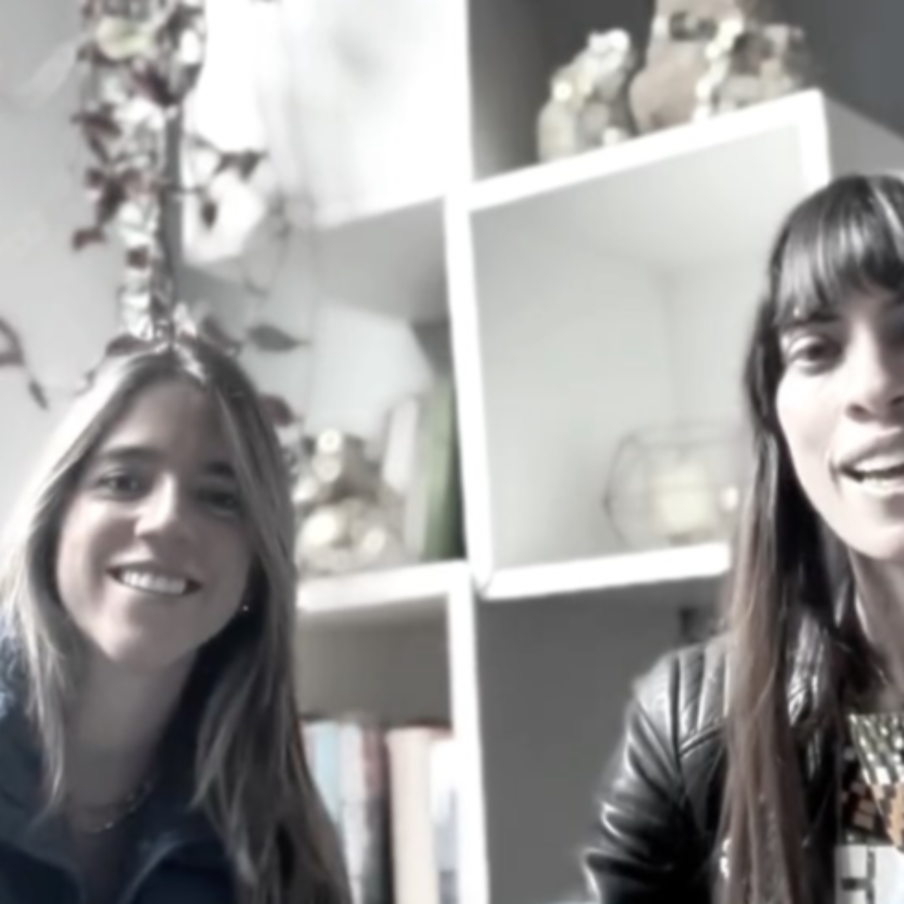 Video Episodio 70: LA PALABRERA, con Camila Castellanos y Natalia Duran episode artwork