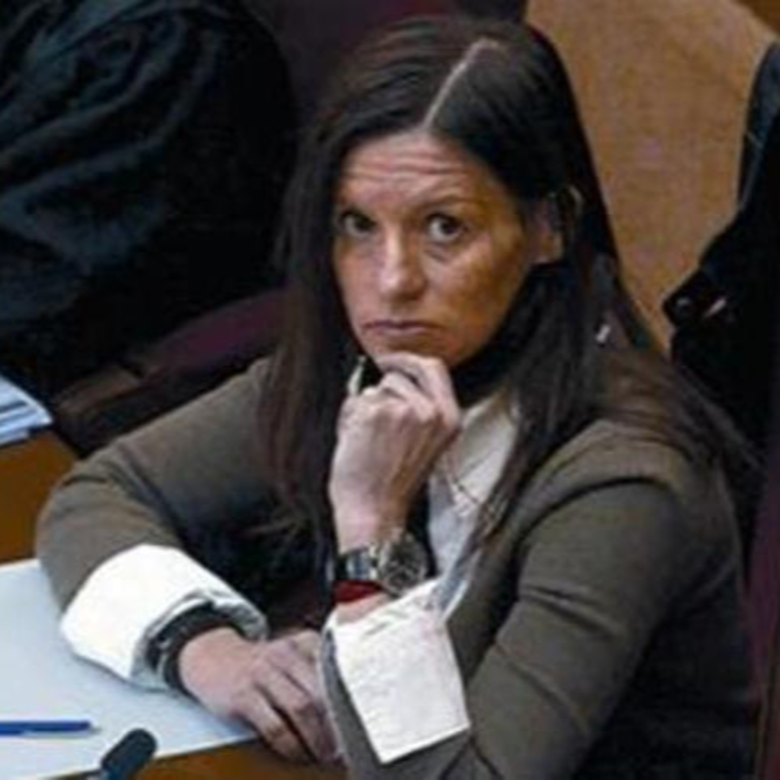 Angie la fría, la asesina suplantadora Escuchando Crímenes Podcast