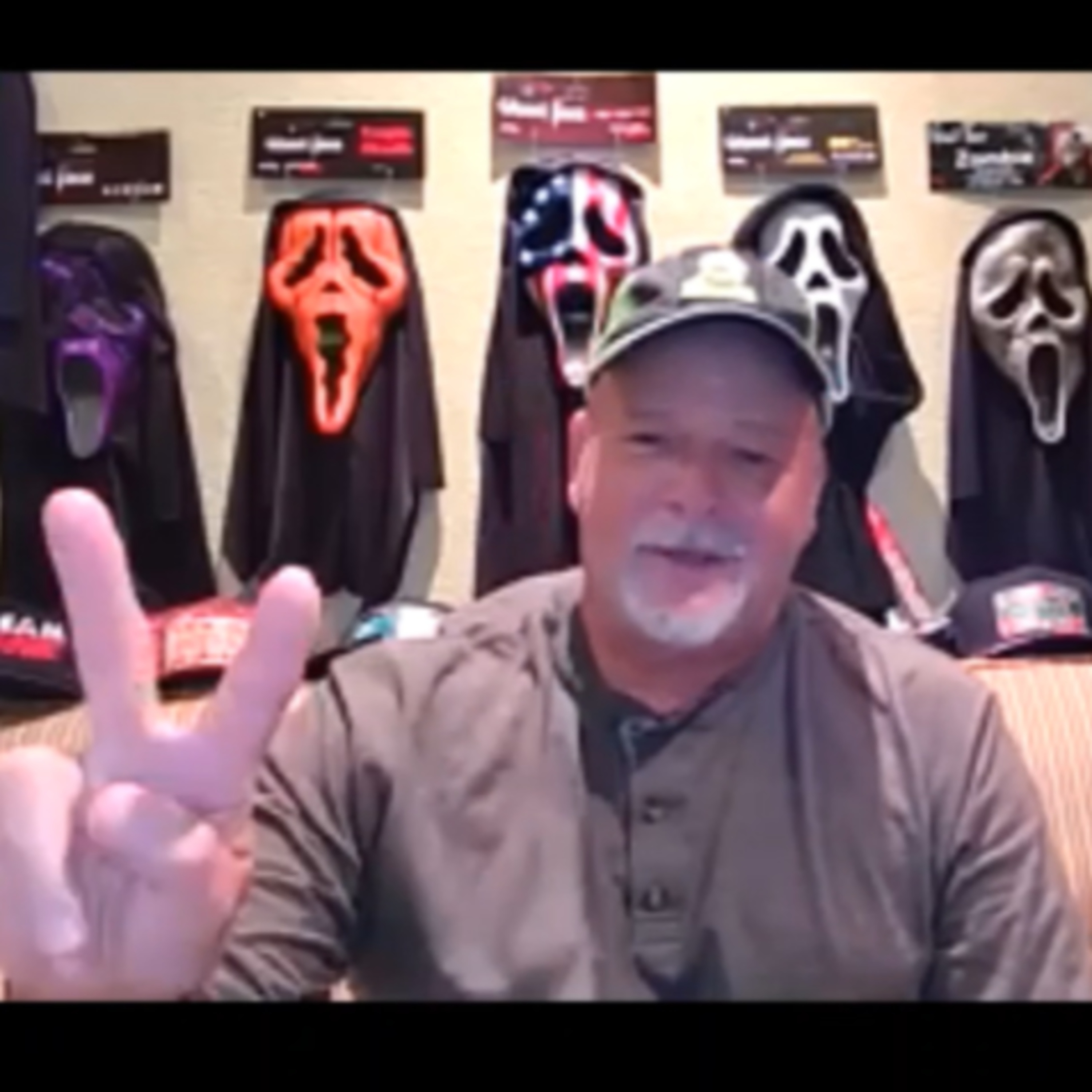 Lee Waddell on Playing Ghostface in SCREAM, Working with Craven, Carpenter, Burton, Spielberg, Halloween, and More episode artwork