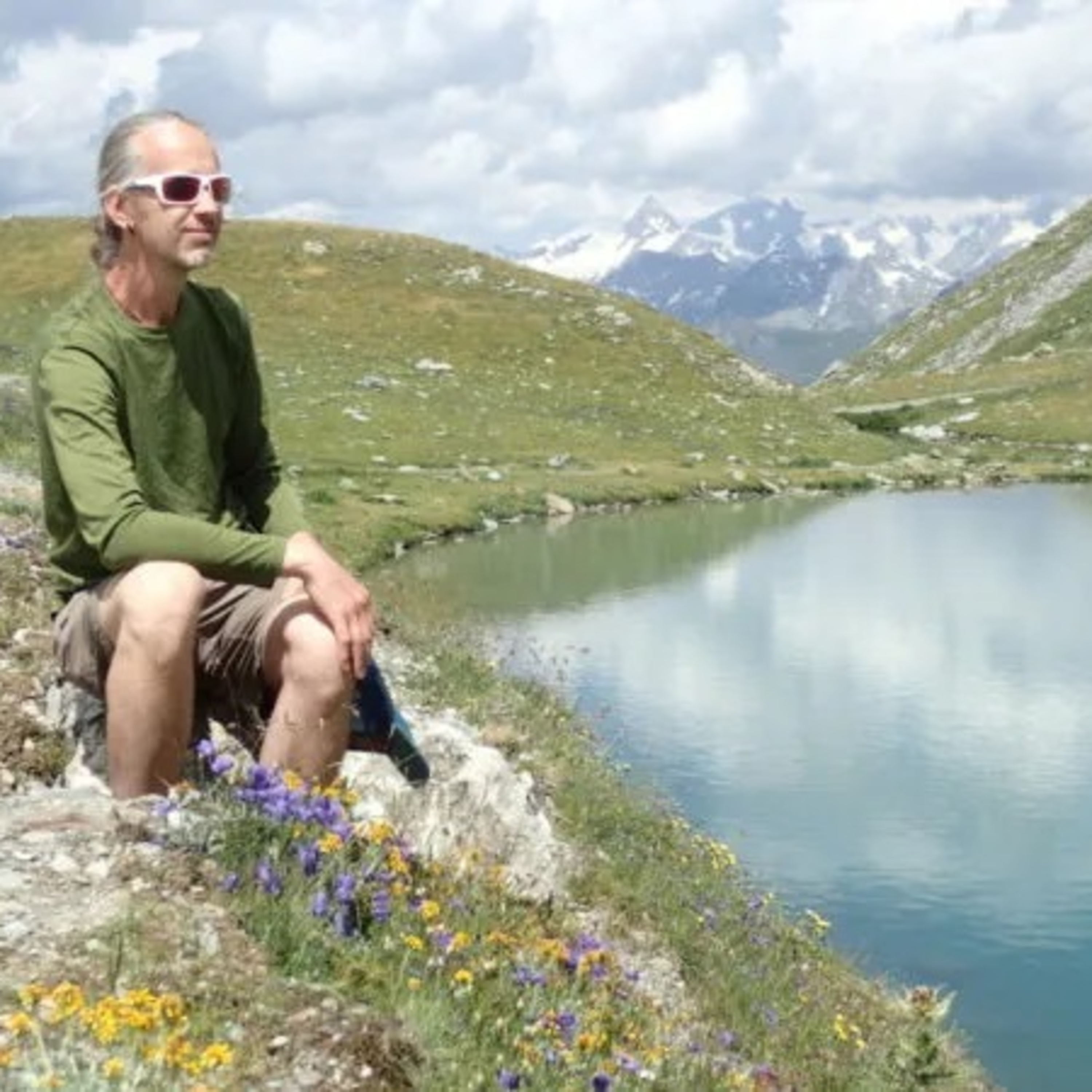 Outdoor Lives by Mike Raine