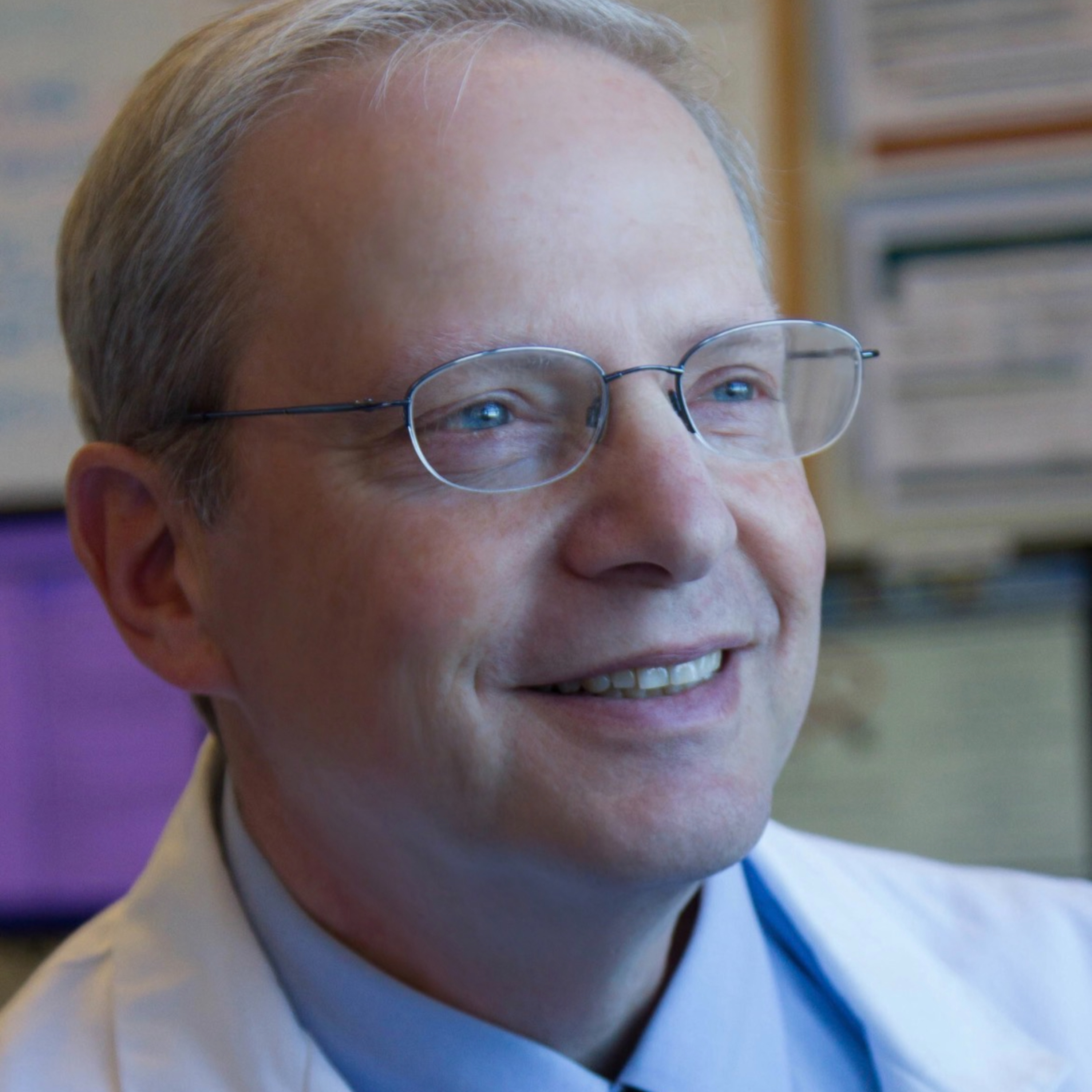 A Giant Leap: How AI is transforming Healthcare. Talking with author Dr. Robert Wachter.