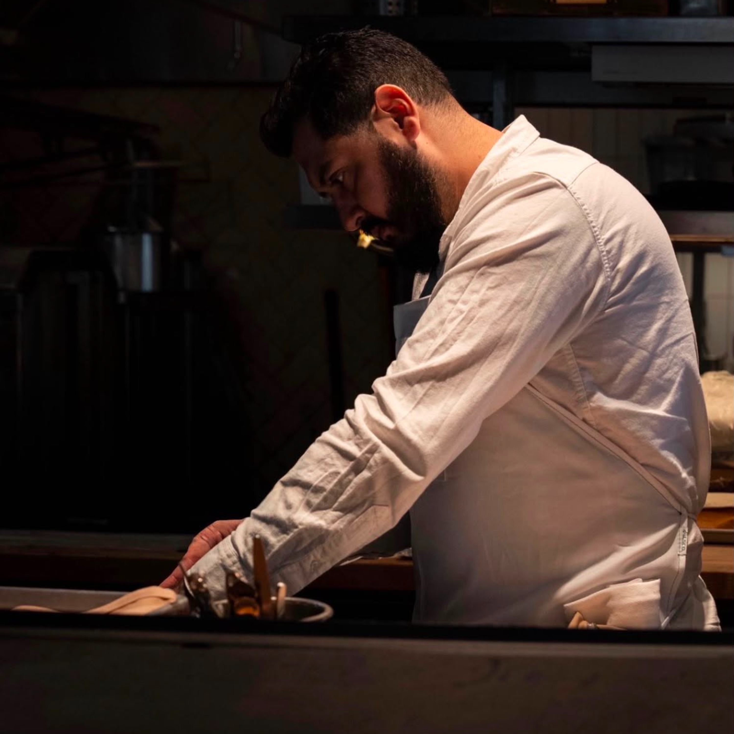 EP45 | Chef Emmanuel Chavez | El Camino Detrás de Tatemó episode artwork