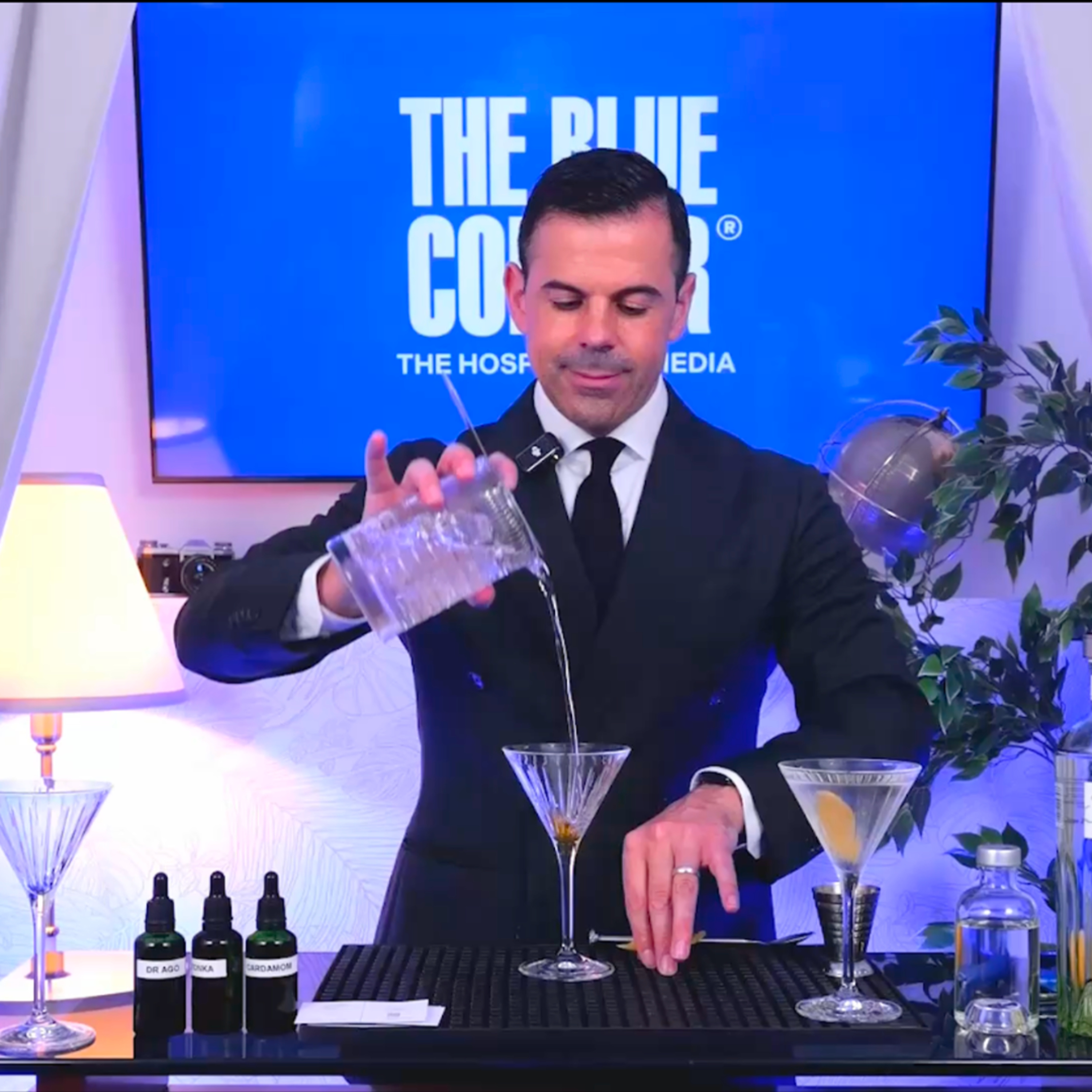 A lezione di cocktail Martini w/Agostino Perrone - The Blue Corner Media episode artwork