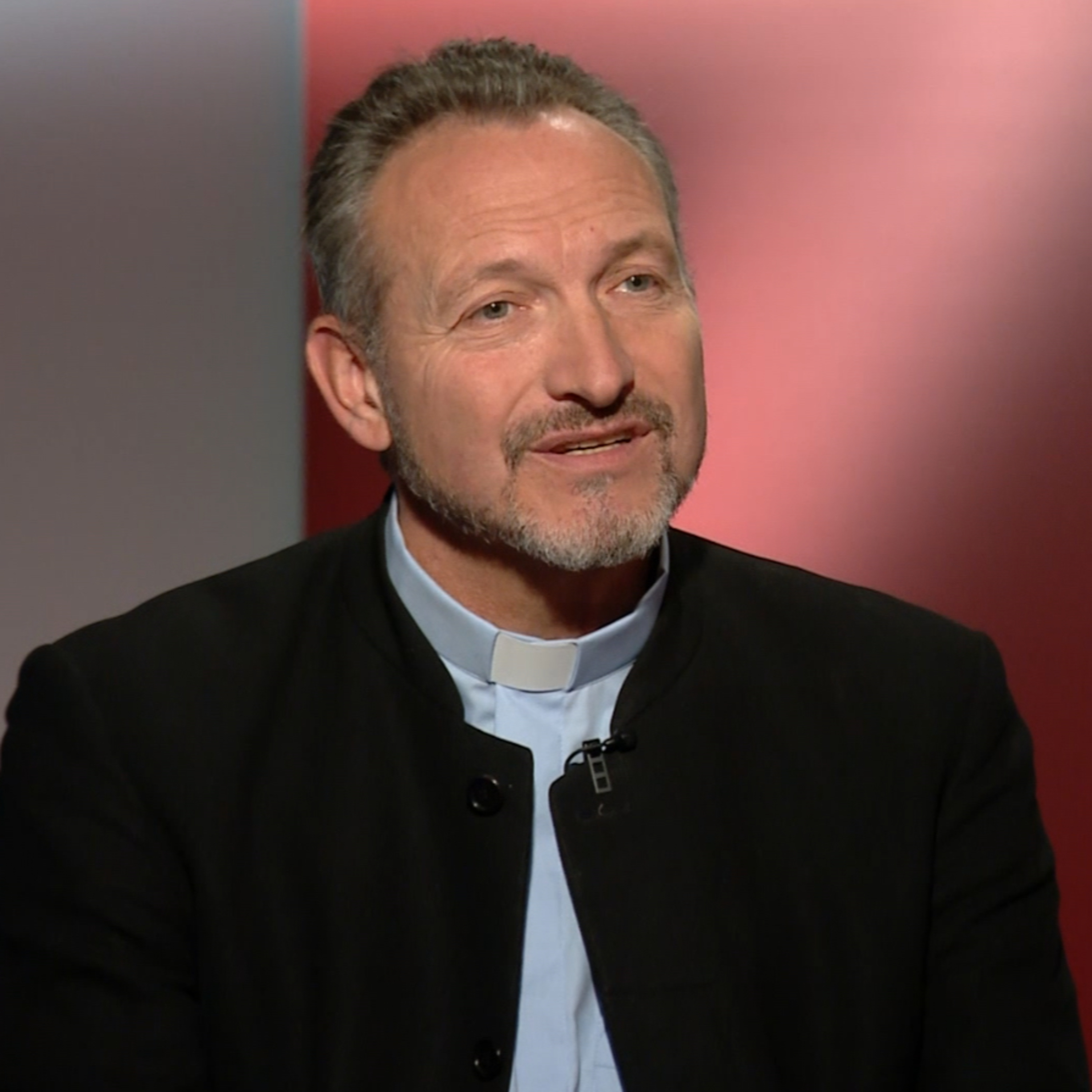 „Eh alles das Gleiche?“ – Esoterik oder christlicher Glaube? (Mit Vikar Christian Gerl)