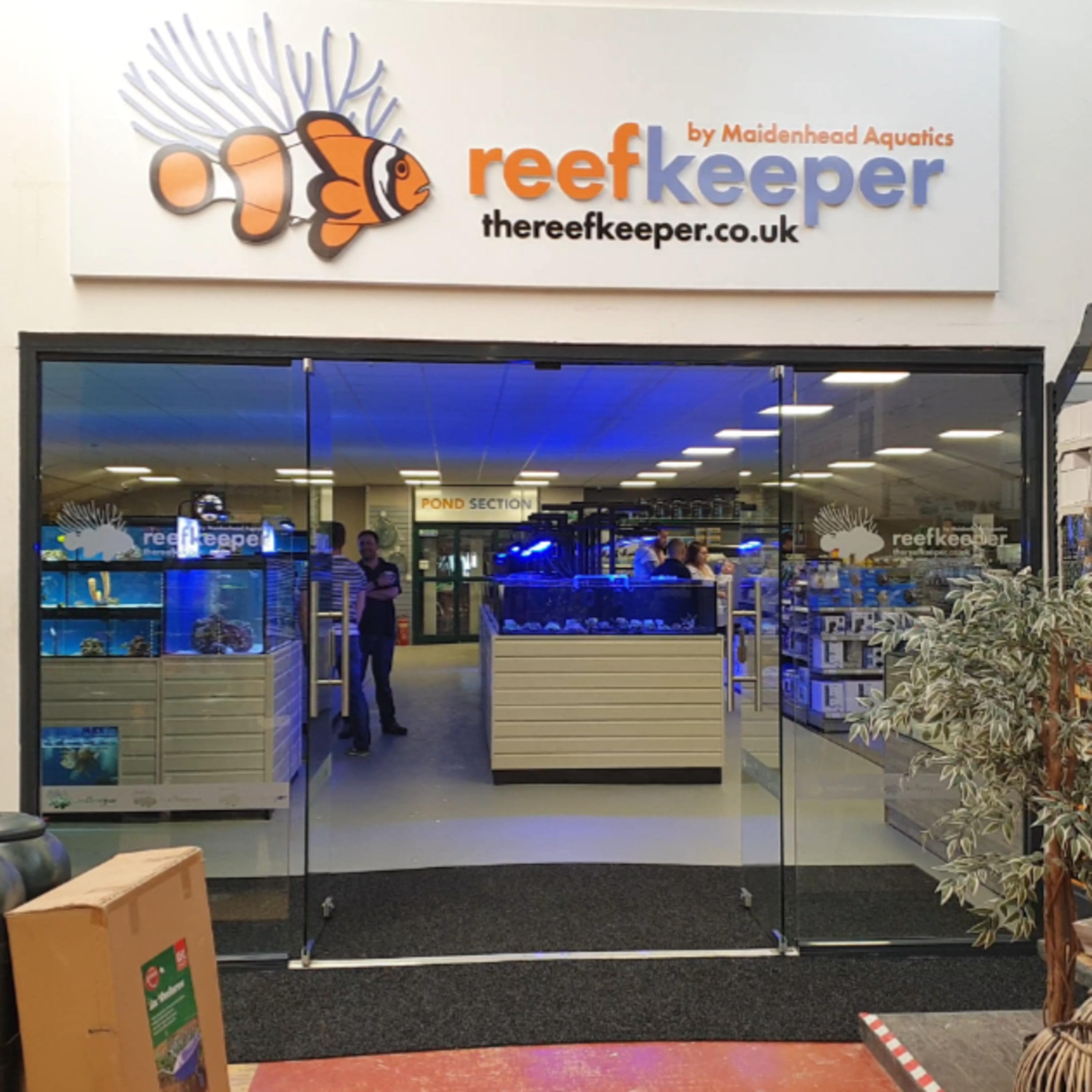 What Makes A Great LFS? The Prestige Reef Dork Show Ep 89