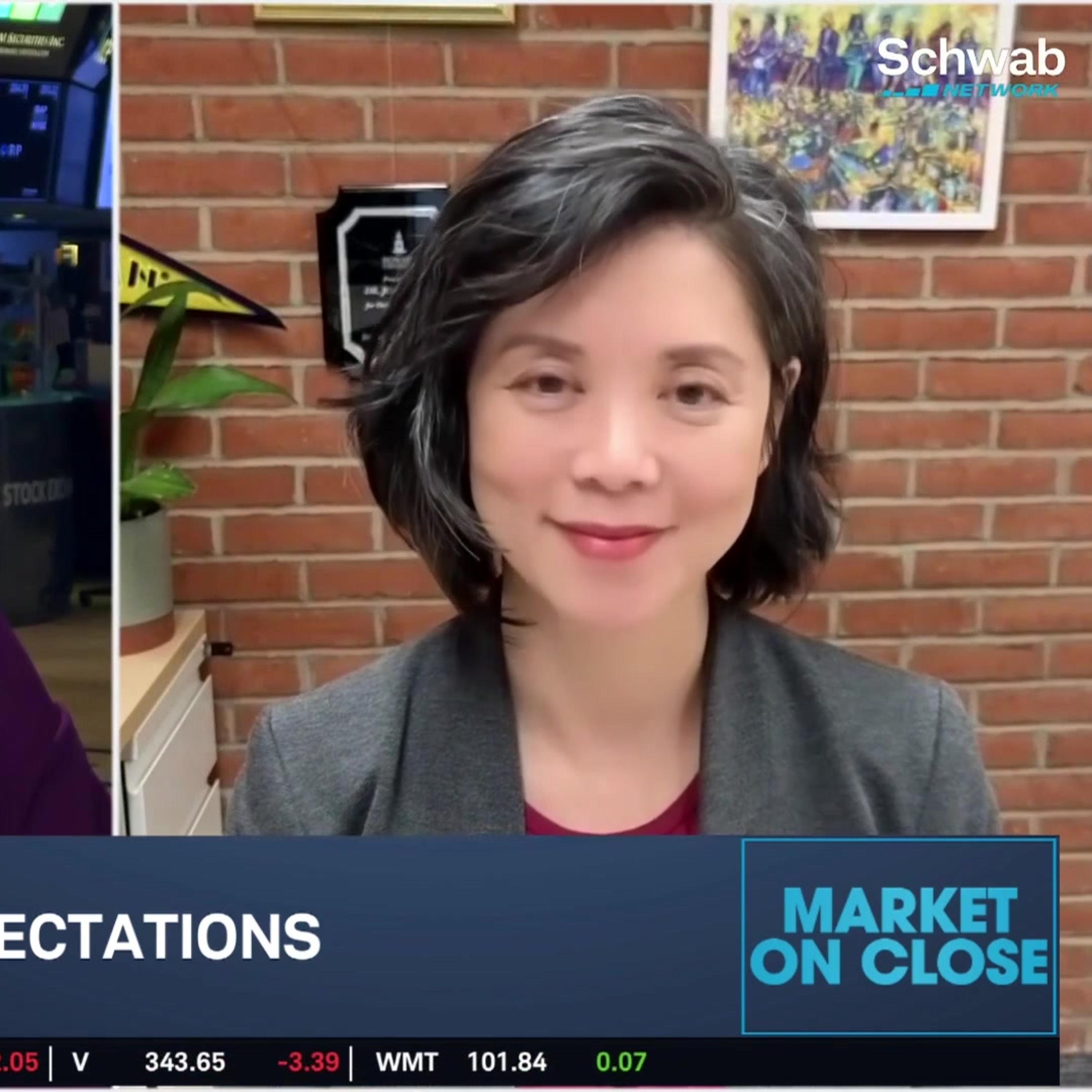 Economic Sentiment Dives as Inflation, Tariffs Weigh on Consumers