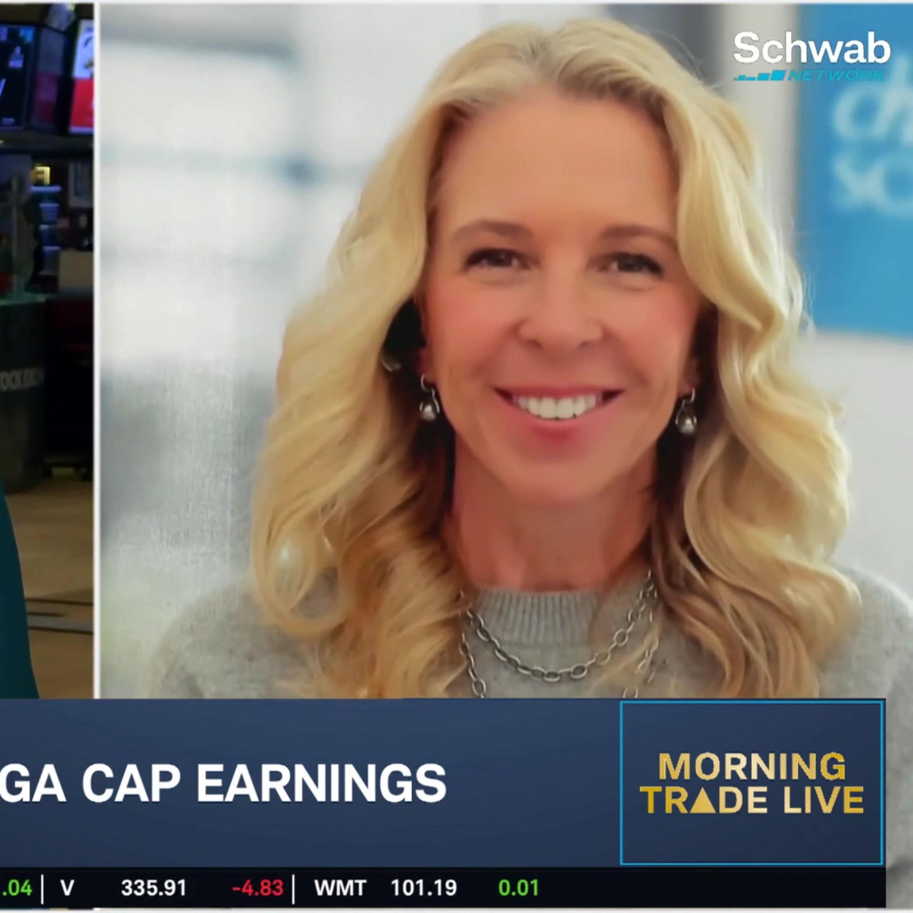 Case for Interest Rate Pause in December, Retail Traders Show Market Dominance