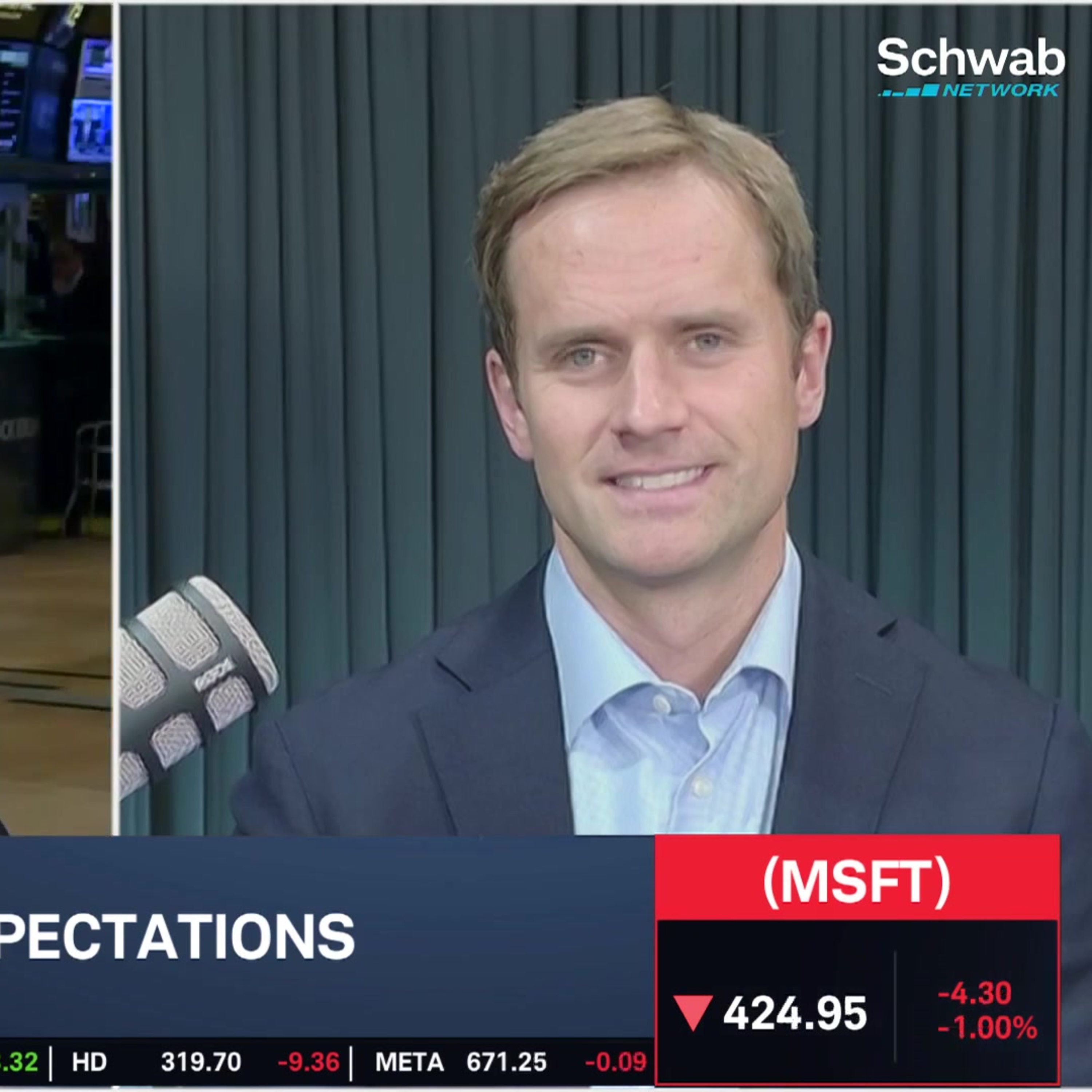 MSFT More than 20% Below Record High: Can AI Growth Offer Rebound?