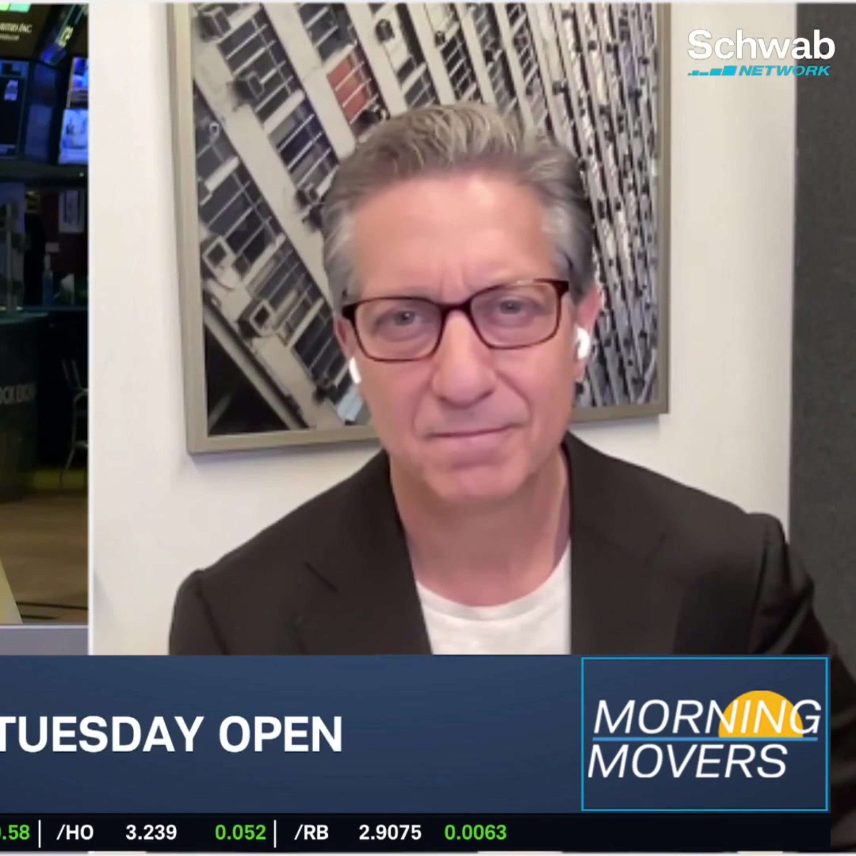 Caleb Silver on 2026's Resiliency, Macro Risks & AI Disruption episode artwork
