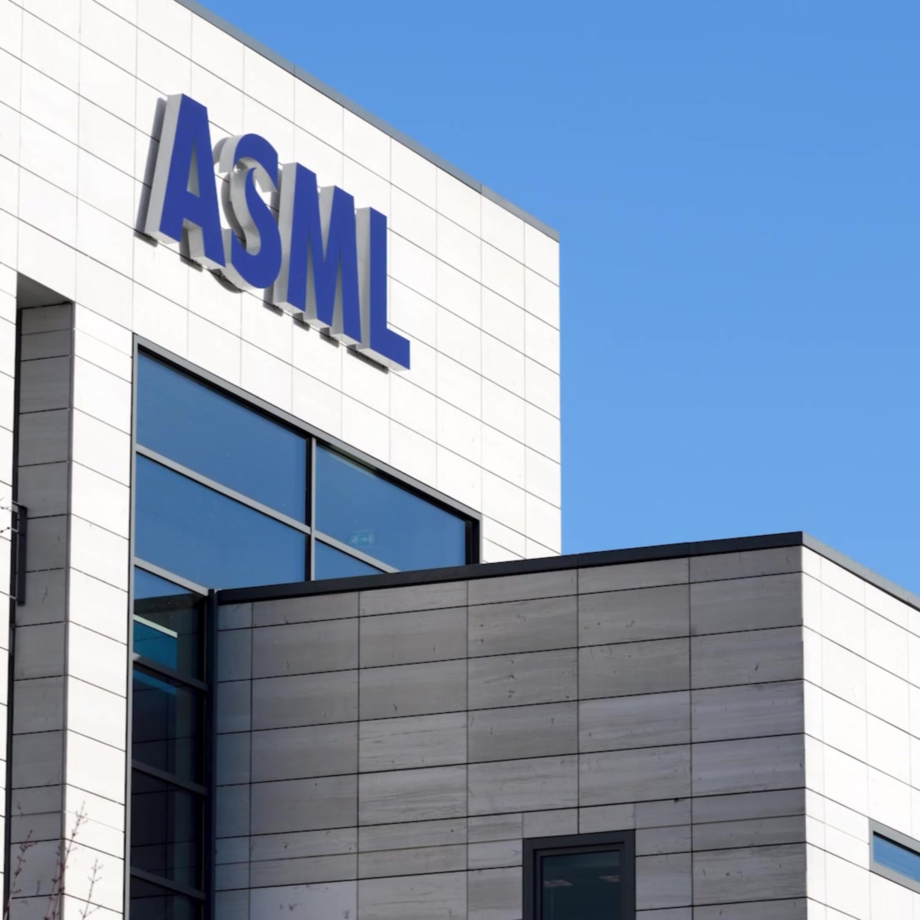 Stock Market Today: ASML Earnings, AI Memory Slides & PYPL Takeover Buzz episode artwork